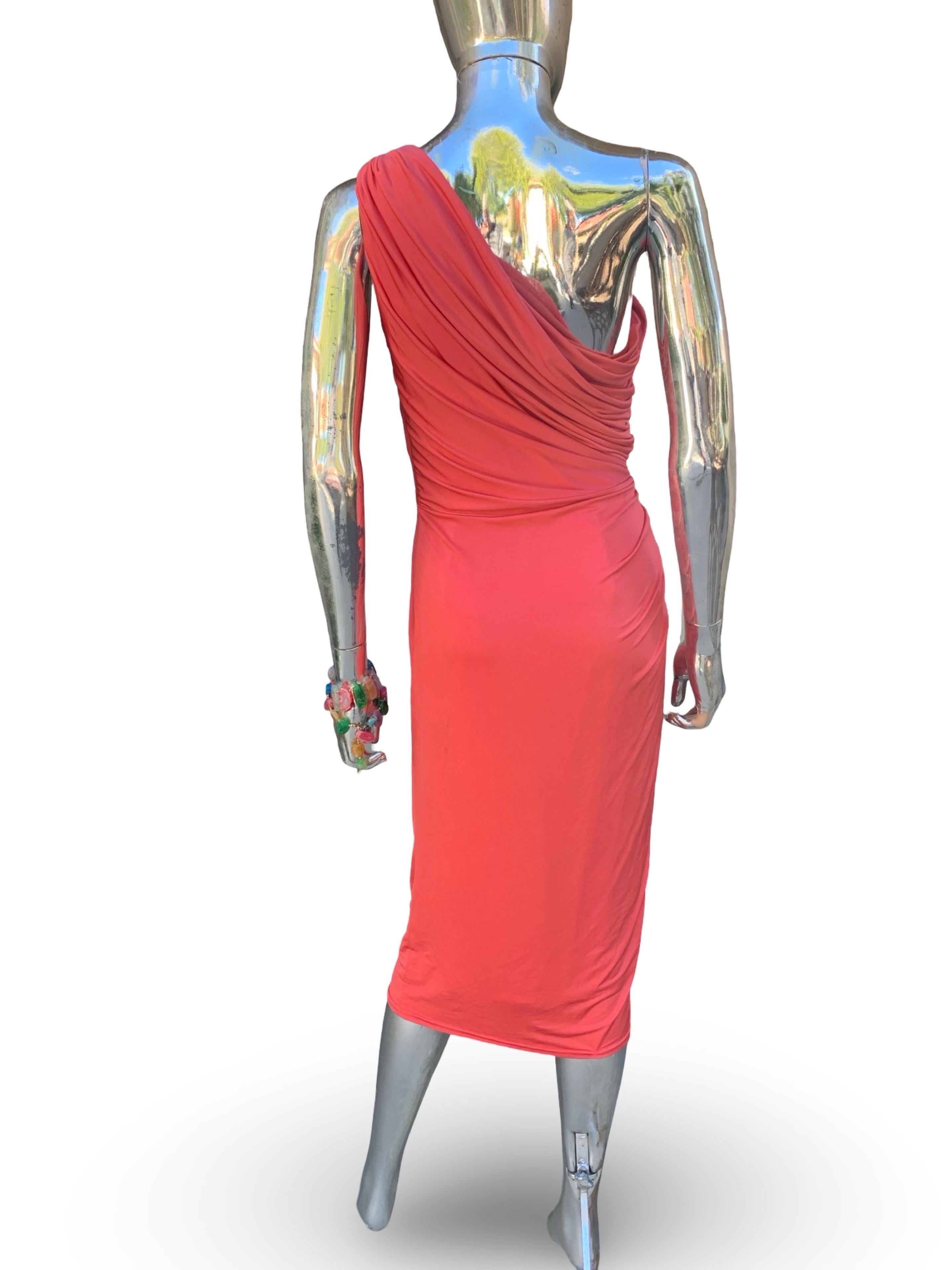 Tadashi Shoji Collectiion Robe drapée asymétrique en corail Taille M en vente 4