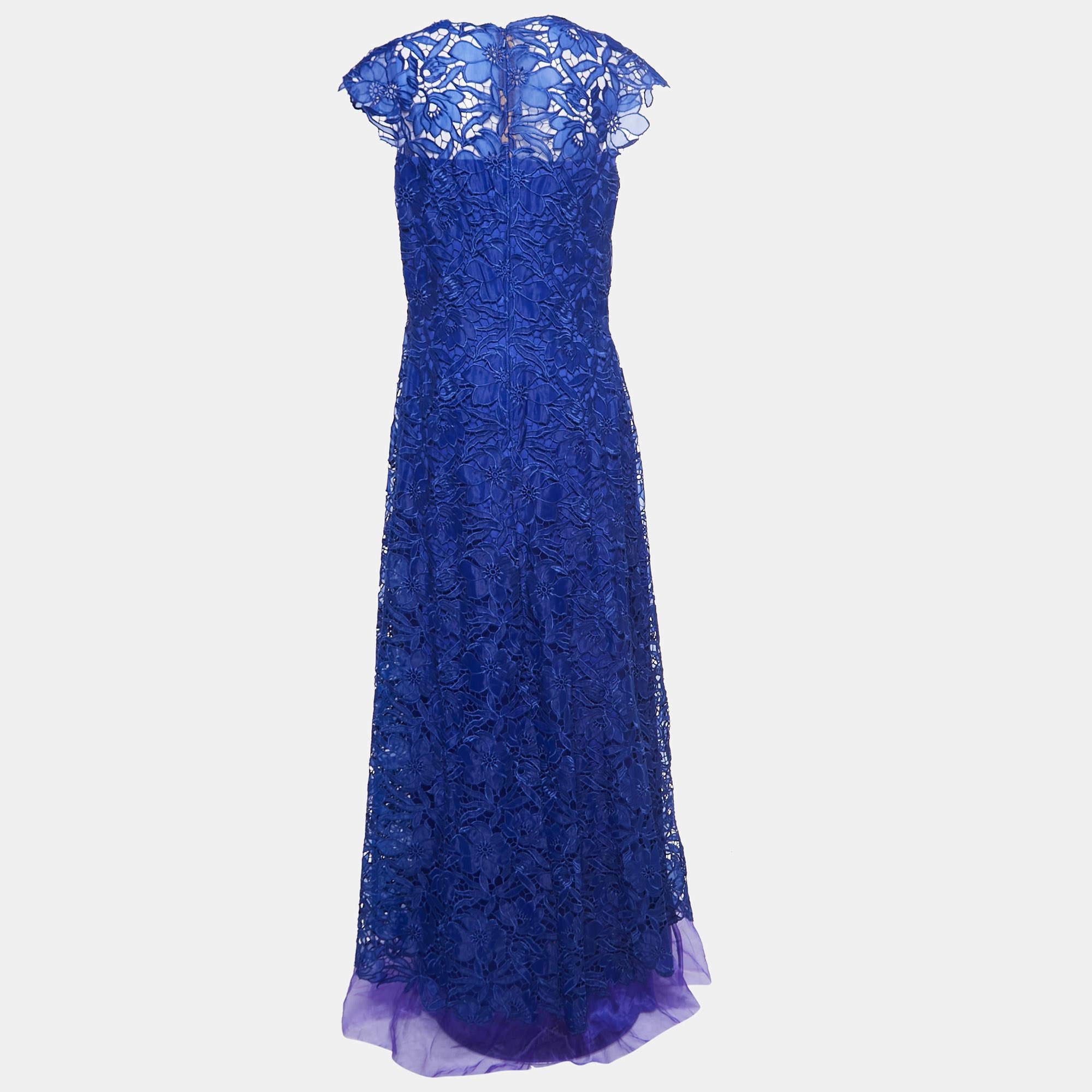 For all evening soirées and high-affair parties, a gown like this makes sure you look the best of all. Tailored into a superb fit and style, this gown is elevated with a stunning neckline and a beautiful hue. Bring home this lovely gown today.

