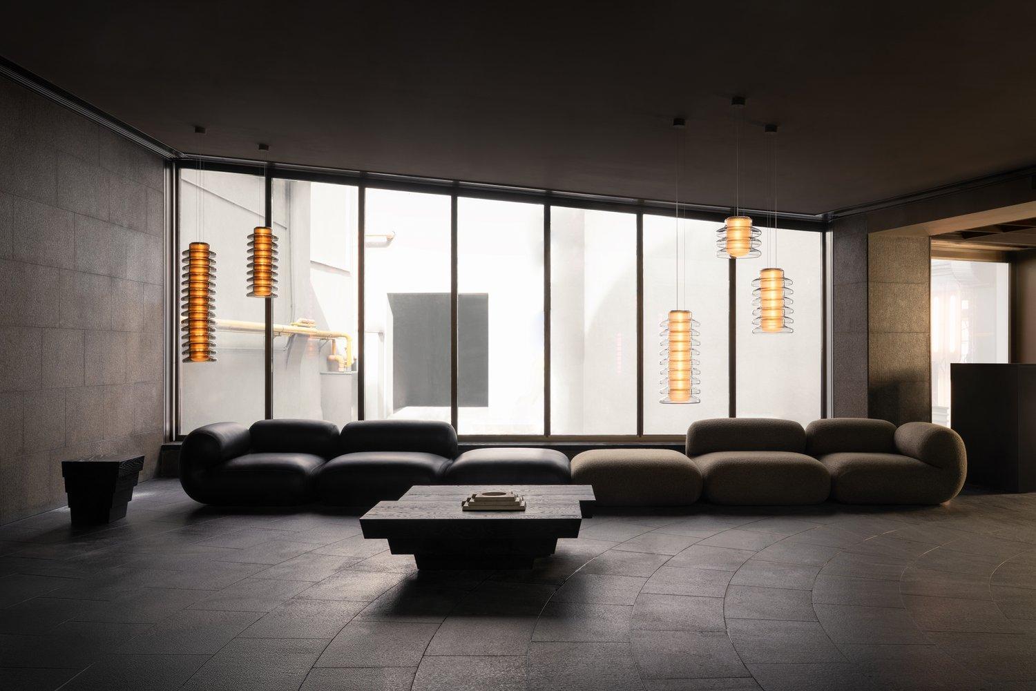Mesa auxiliar Taes 55 de roble europeo negro by Mokko Amsterdam Siglo XXI y contemporáneo en venta