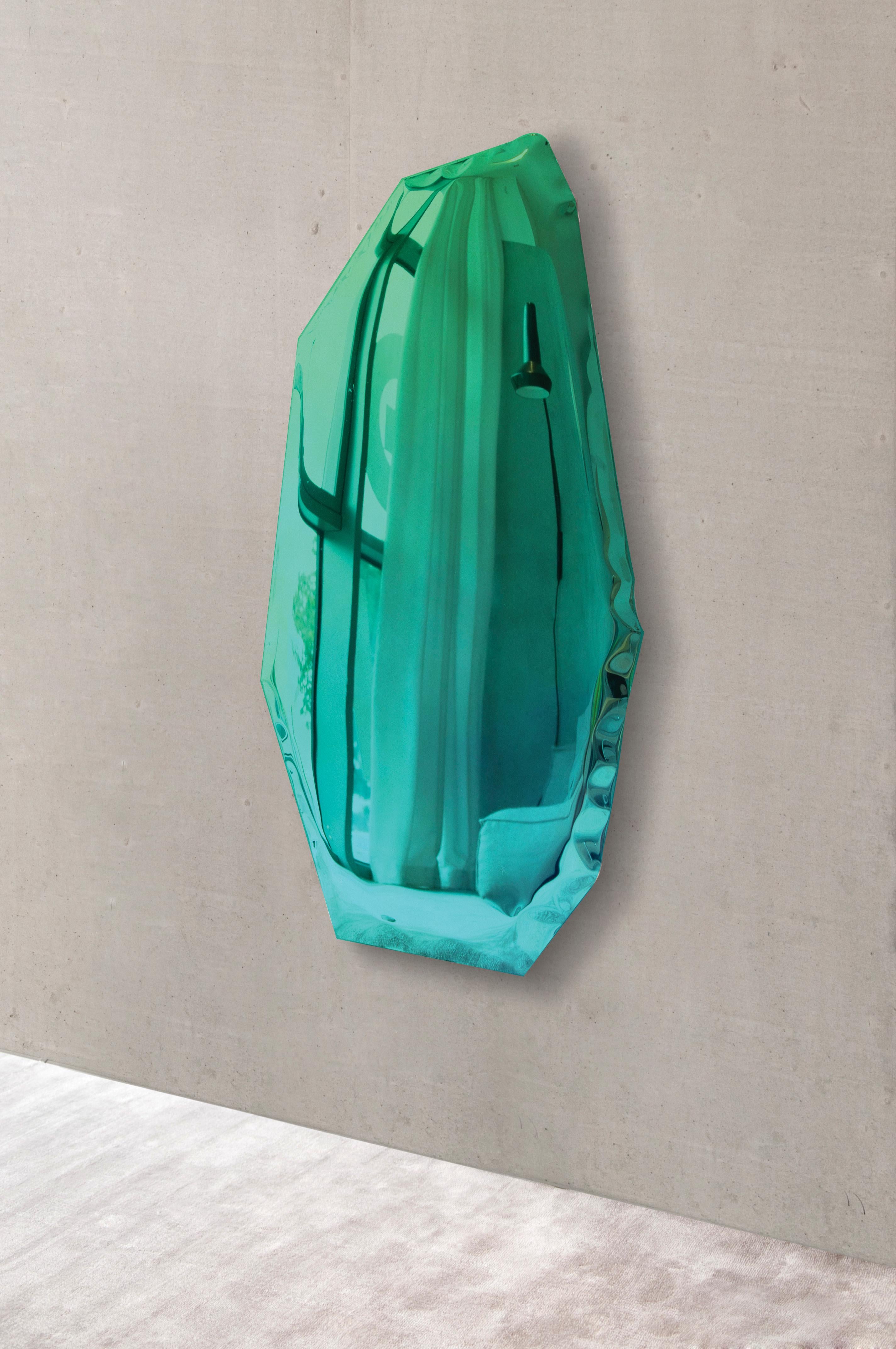Tafla C4 Polished Gradient of Emerald and Sapphire Color Stainless Steel Wall In New Condition For Sale In Beverly Hills, CA