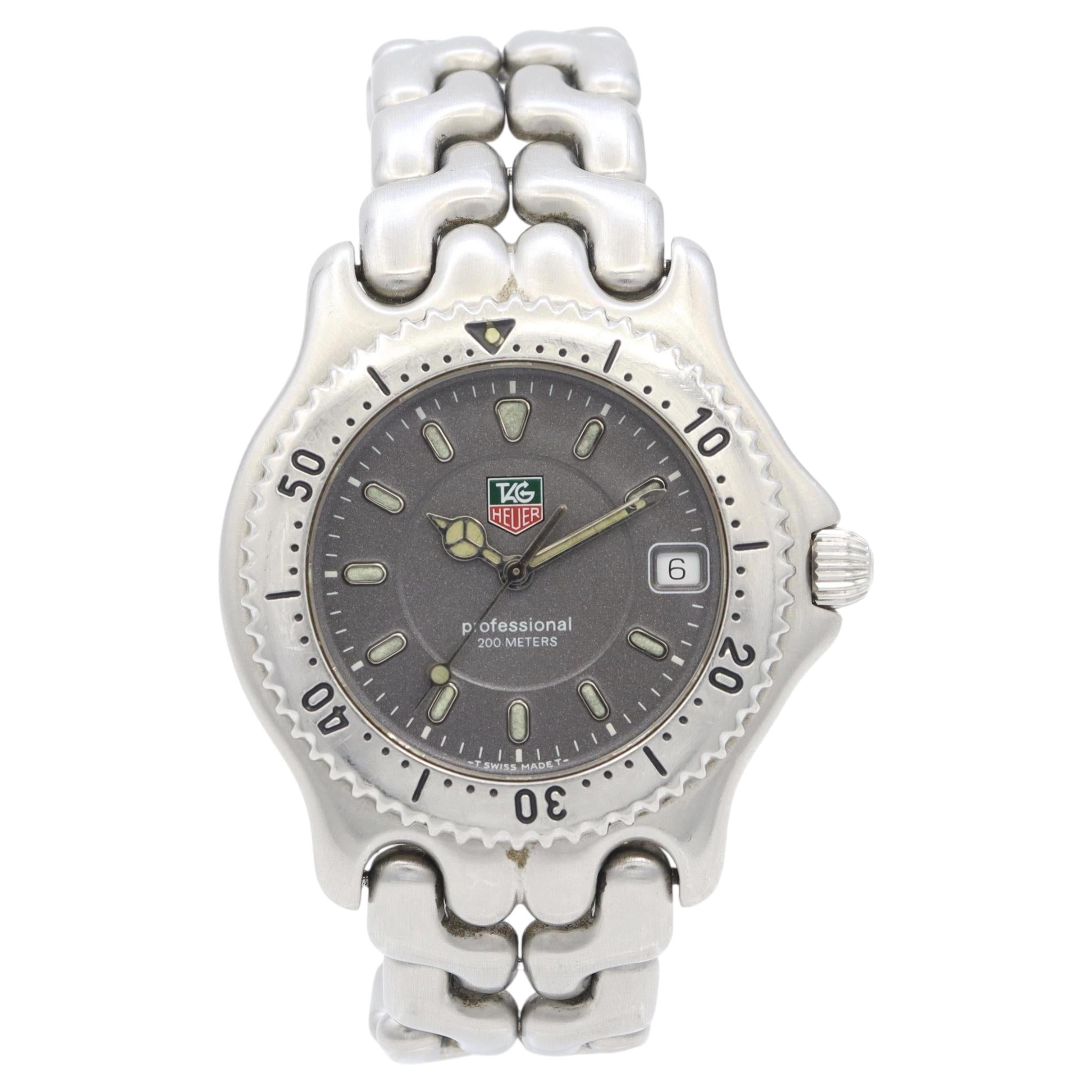 Tag Heuer 200m Professional Quartz Dive Men's Watch Ref. WG1113-0 For Sale