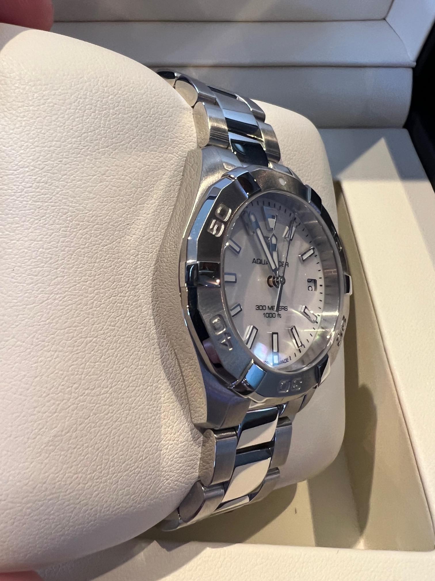 Tag Heuer aqua racer Professional 200 White Mother-Of-Pearl Dial In New Condition For Sale In Boulder, CO