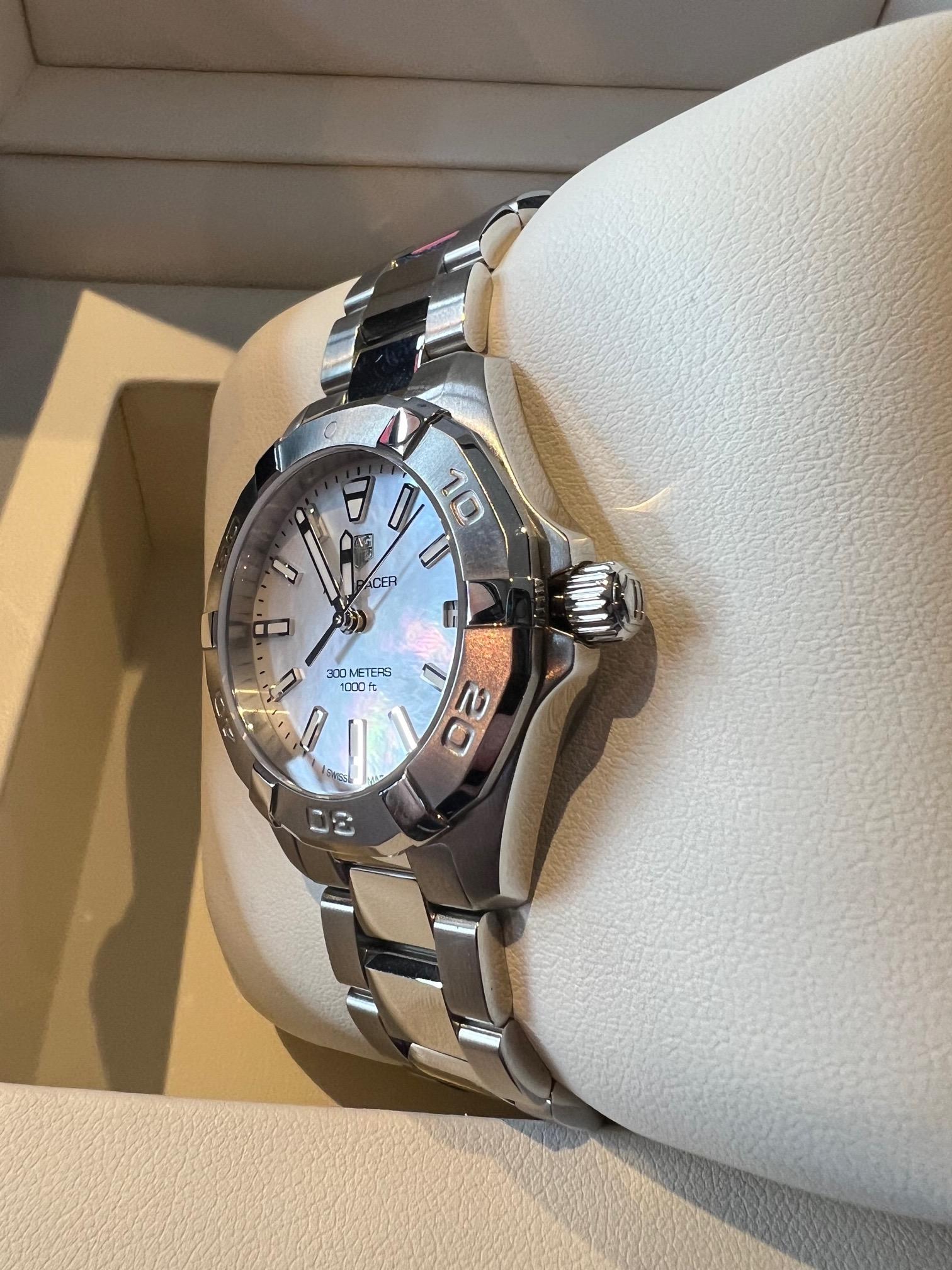 Tag Heuer aqua racer Professional 200 White Mother-Of-Pearl Dial In New Condition For Sale In Boulder, CO
