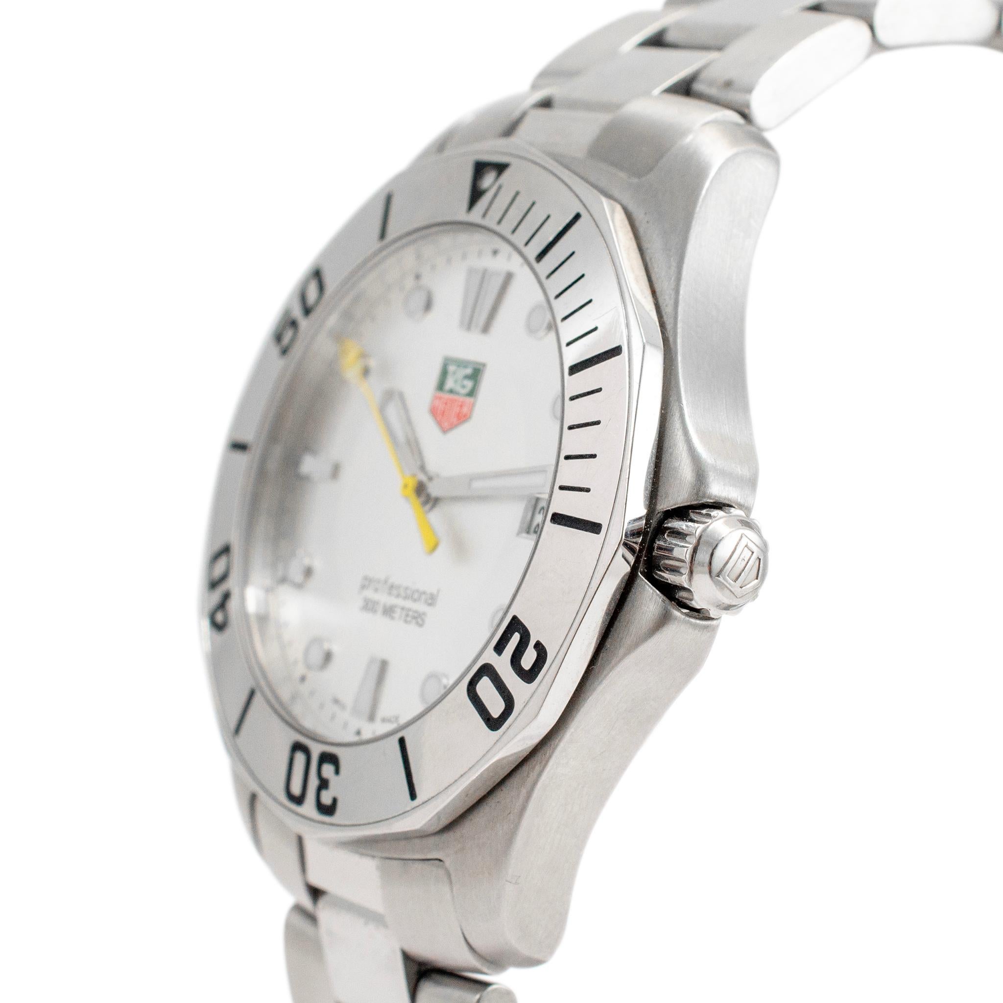 Tag Heuer Aquaracer 39MM WAB1111 300M Quartz Stainless Steel Watch In Excellent Condition In Houston, TX