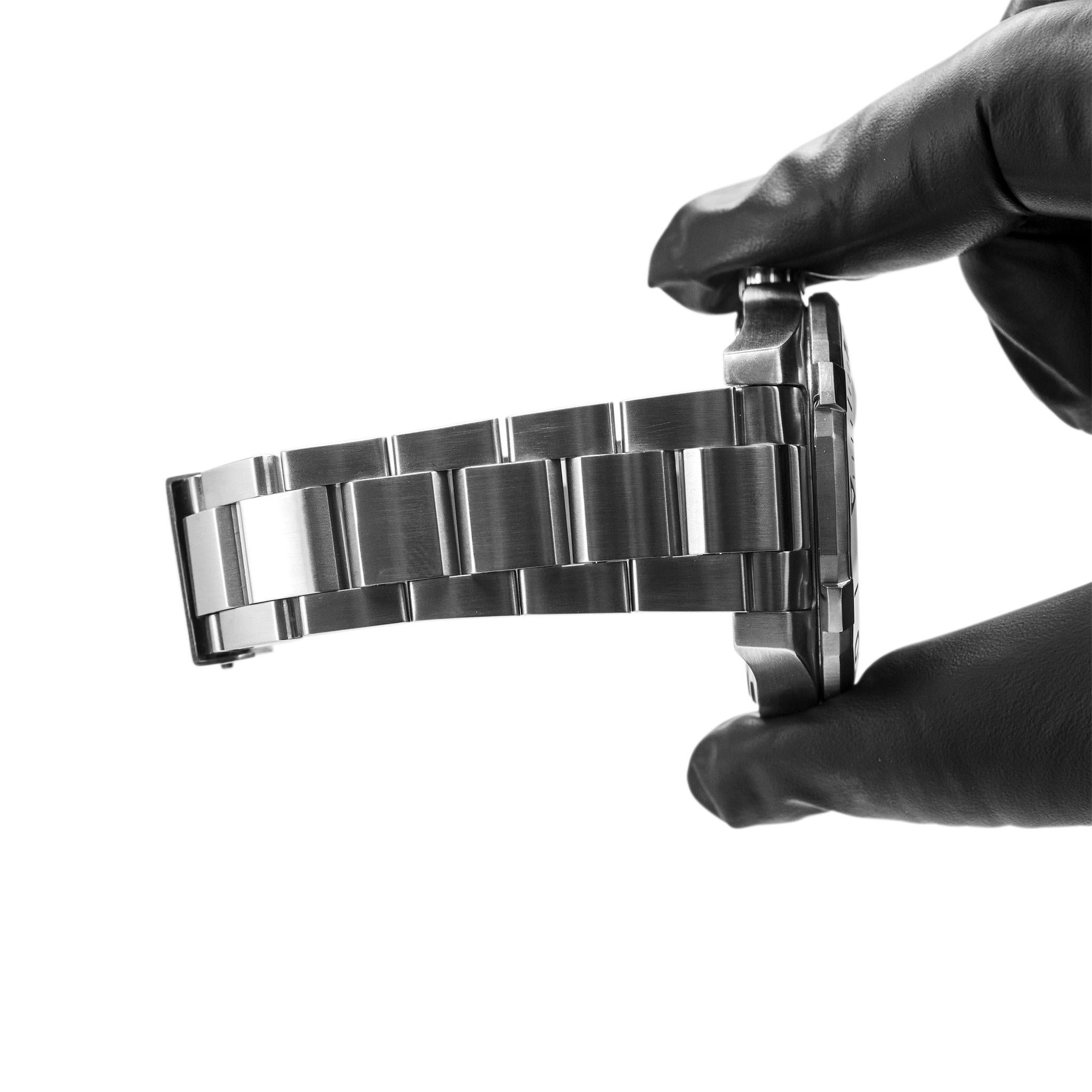 TAG Heuer Aquaracer 43MM WAY101A Schwarzes Zifferblatt 300M Automatikuhr aus Edelstahl im Angebot 3