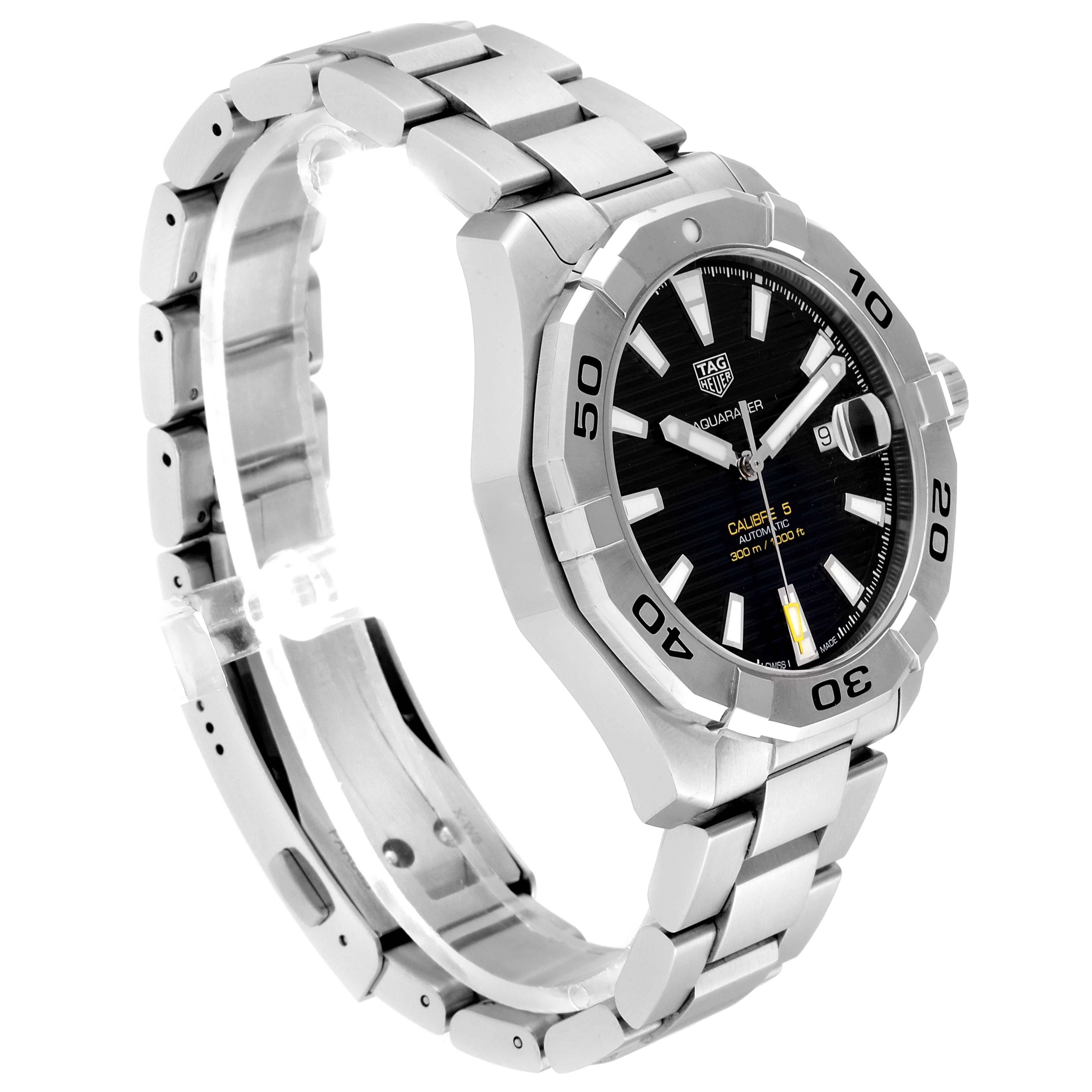 TAG Heuer Aquaracer Black Dial Steel Men's Watch WAY2010 Box Card In Excellent Condition For Sale In Atlanta, GA