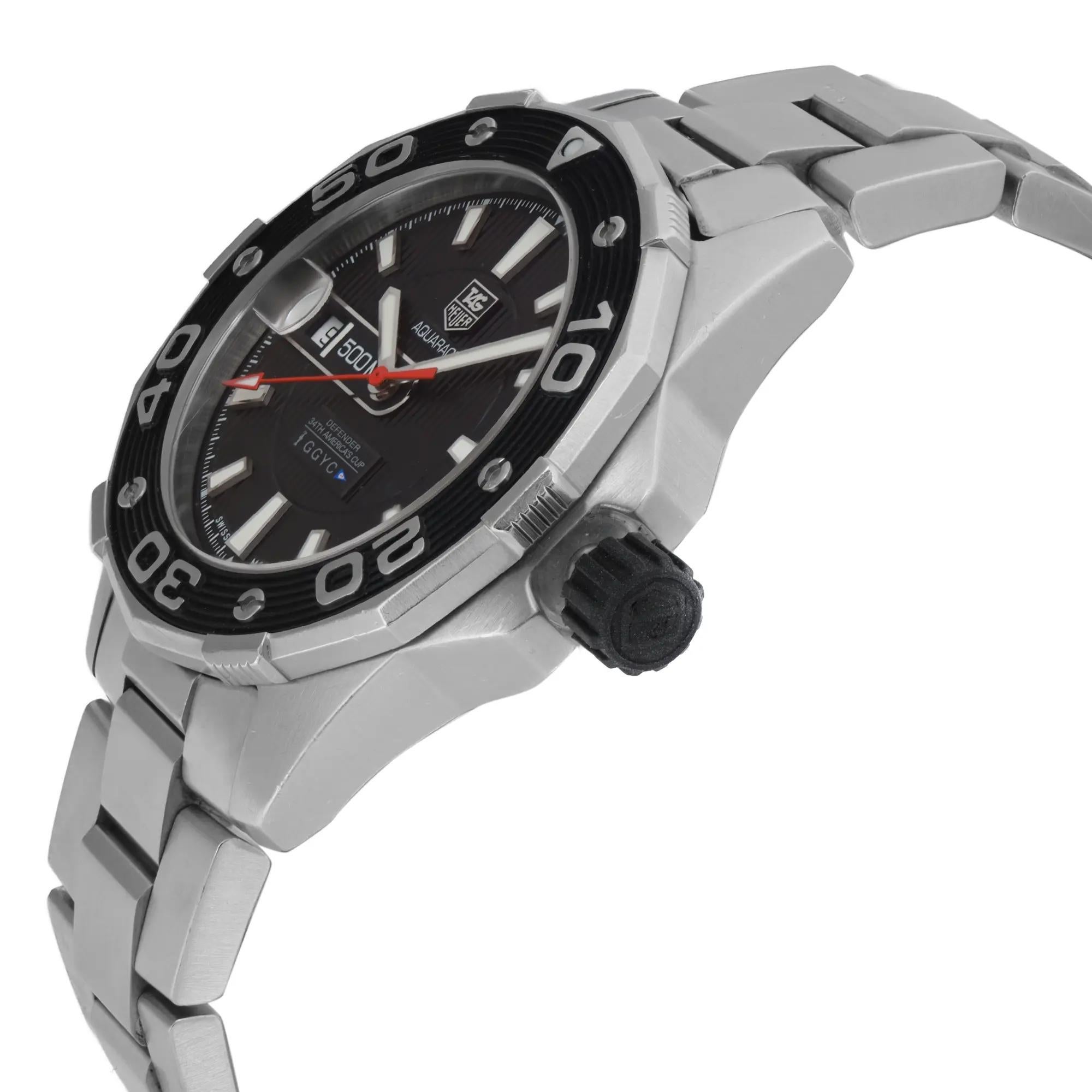 TAG Heuer Aquaracer Defender 43MM Montre automatique pour hommes WAJ2119.BA0870 Excellent état à New York, NY