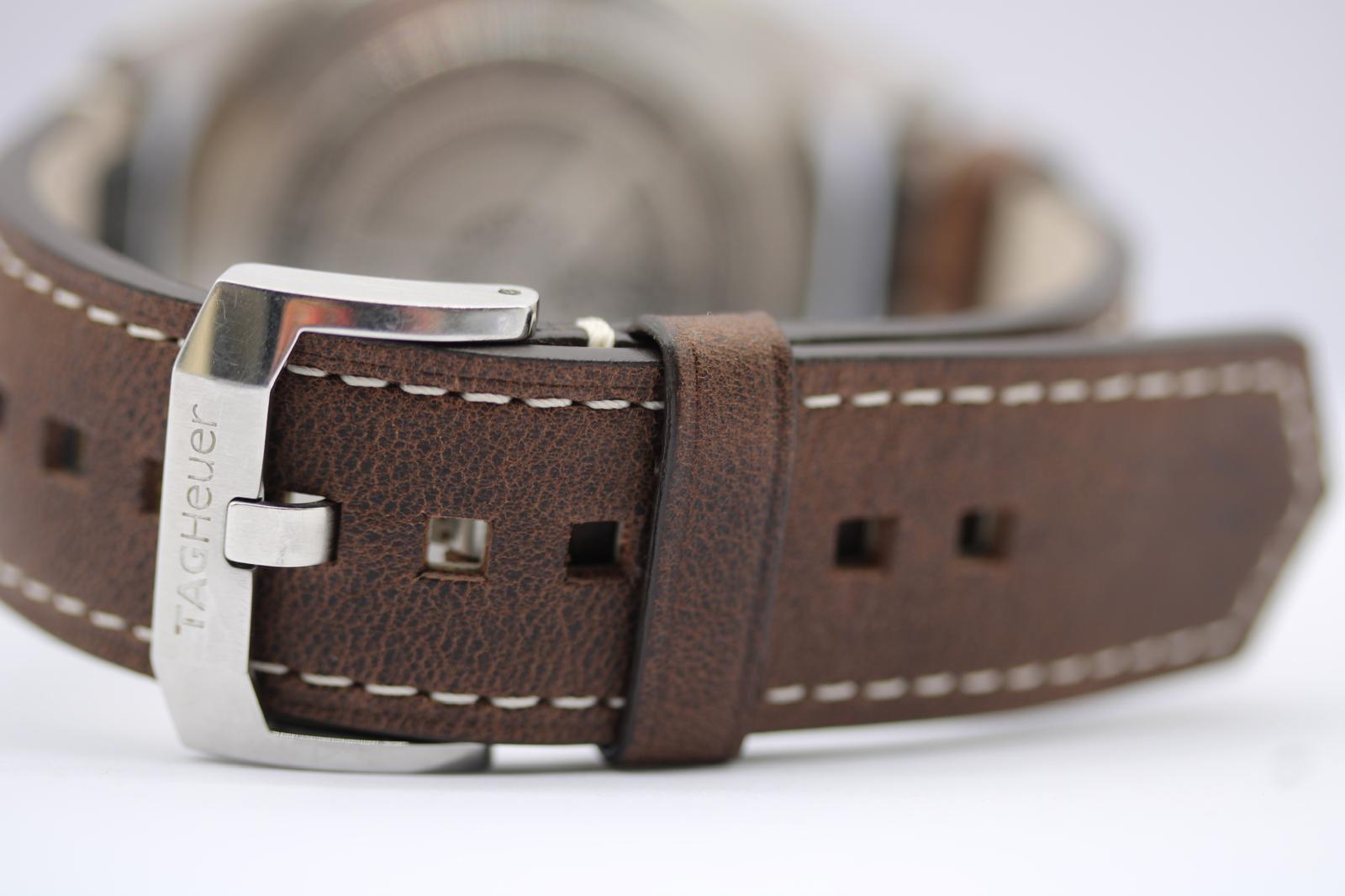 Tag Heuer Autavia WBE5114.FC8266  42mm  Smoky Brown Dial  Full Set (2022) im Angebot 7