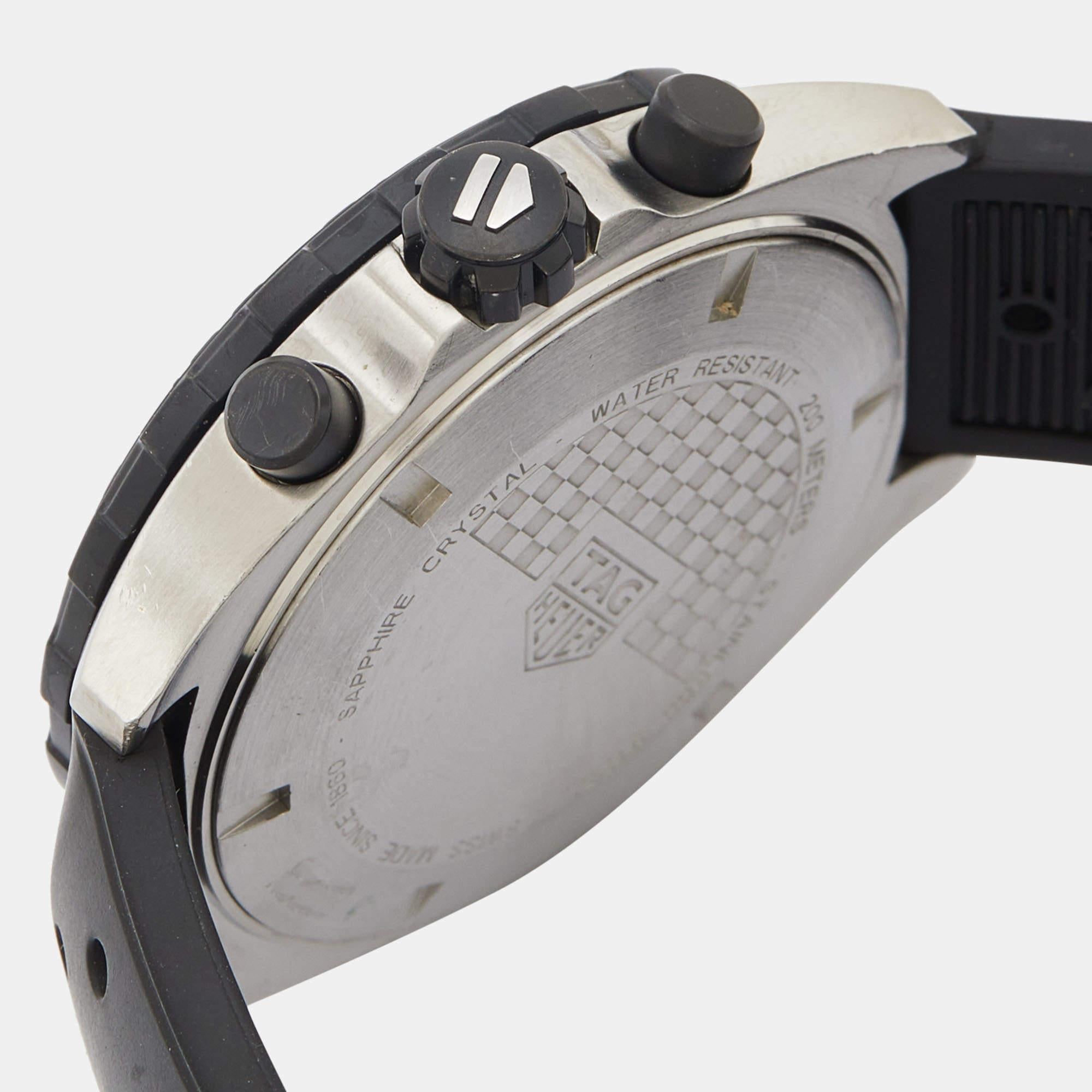 TAG Heuer Black Two-Tone Stainless Steel Rubber Formula 1 Men's Wristwatch 43 mm In Fair Condition In Dubai, Al Qouz 2