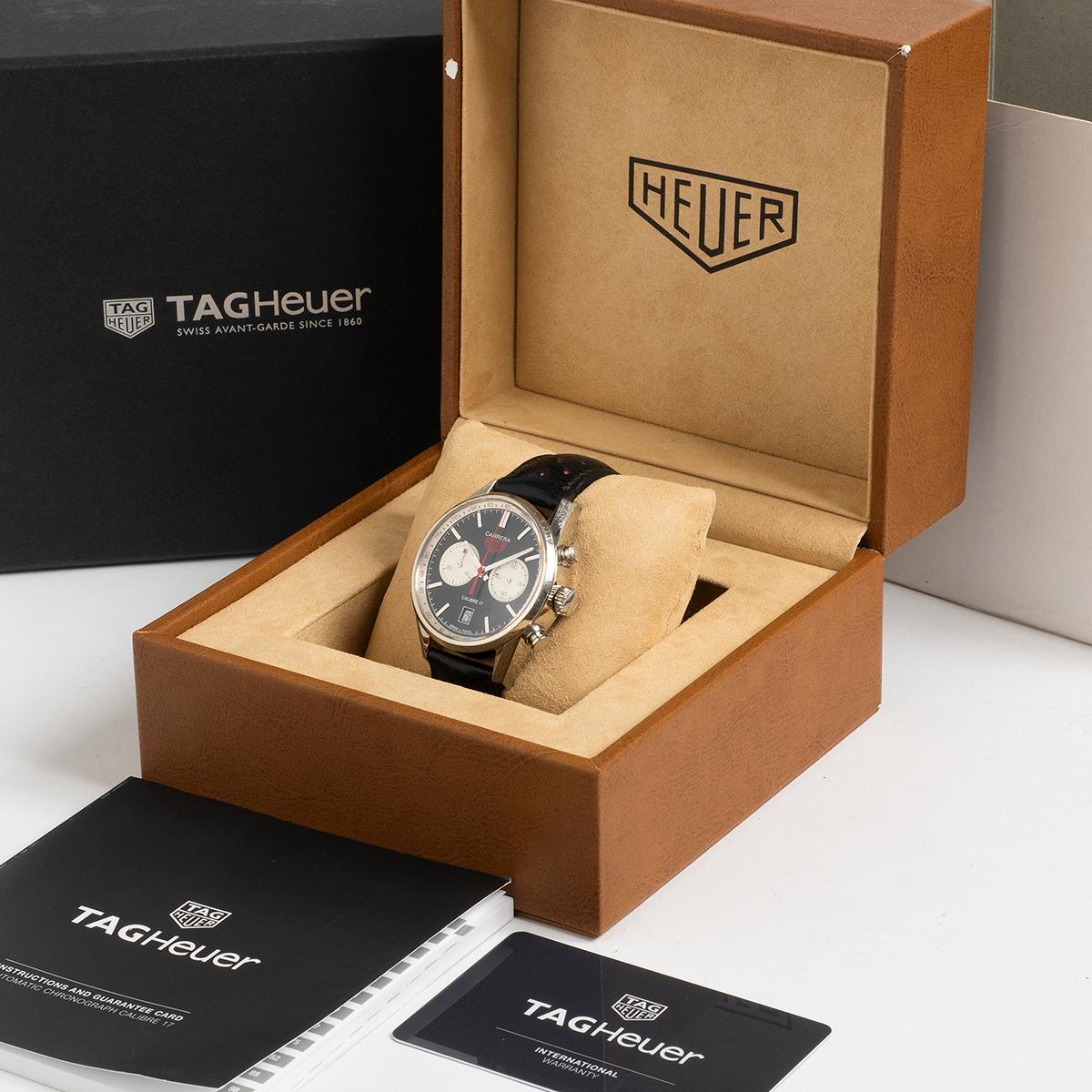 Tag Heuer Carrera Chronograph „Heuer Carrera“ Ref CV211D, Kaliber 17 Auto, B&P's 1
