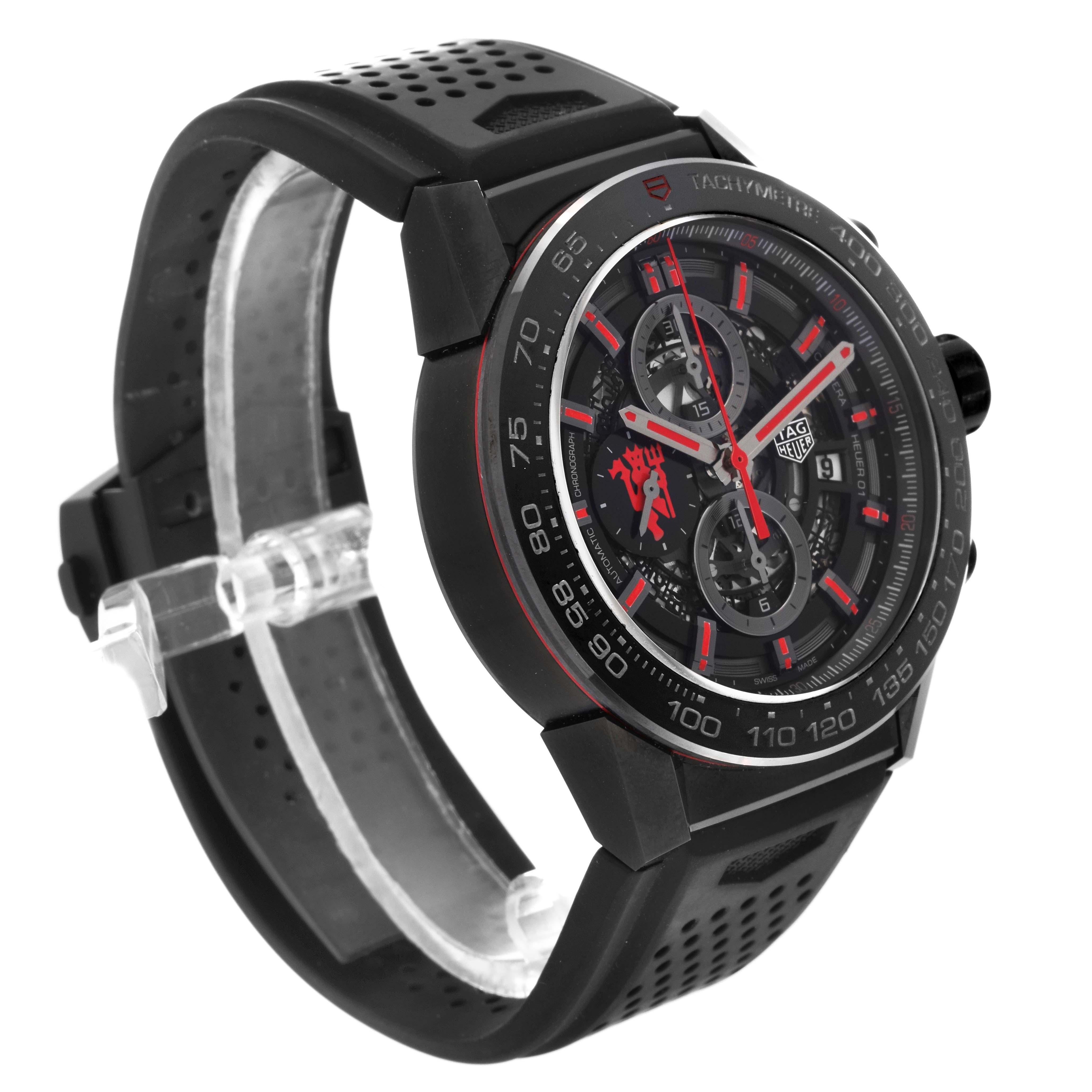 TAG Heuer Montre Homme Carrera Manchester United Limited Edition Steel CAR2A1J en vente 3