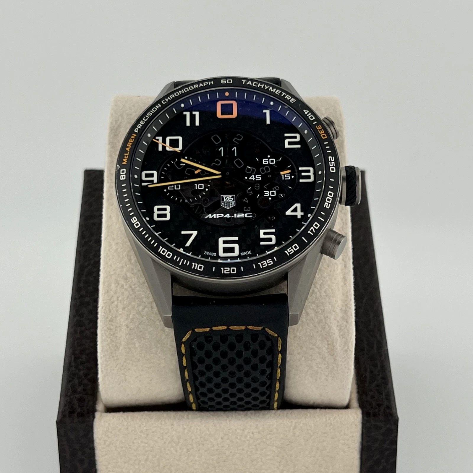 Número de estilo: CAR2080.FC6286



De serie: RMG****

 

Model: TAG Heuer Carrera McLaren Edición Limitada (Sólo 1000 unidades)

 

Material de la caja: Titanio 

 

Correa: Cuero. Falta el logotipo en la hebilla

 

Bisel: Negro

 

Esfera: Negra 