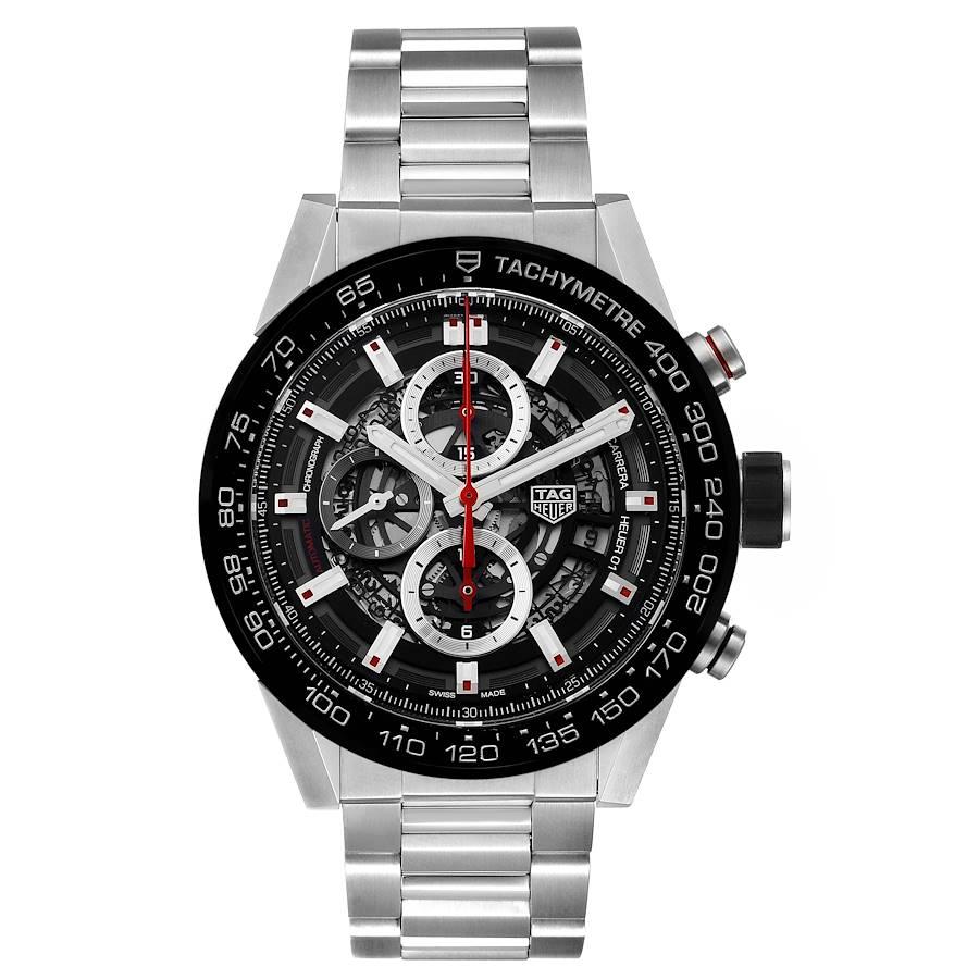 Tag Heuer Carrera Skeleton Dial Chronograph Stahl Herrenuhr CAR2A1W Box Card. Automatisches Chronographenwerk mit Selbstaufzug. Gehäuse aus rostfreiem Stahl 45.0 mm. Ausstellungs-Saphirglasboden. Schwarze Lünette mit Tachymeterskala. Kratzfestes