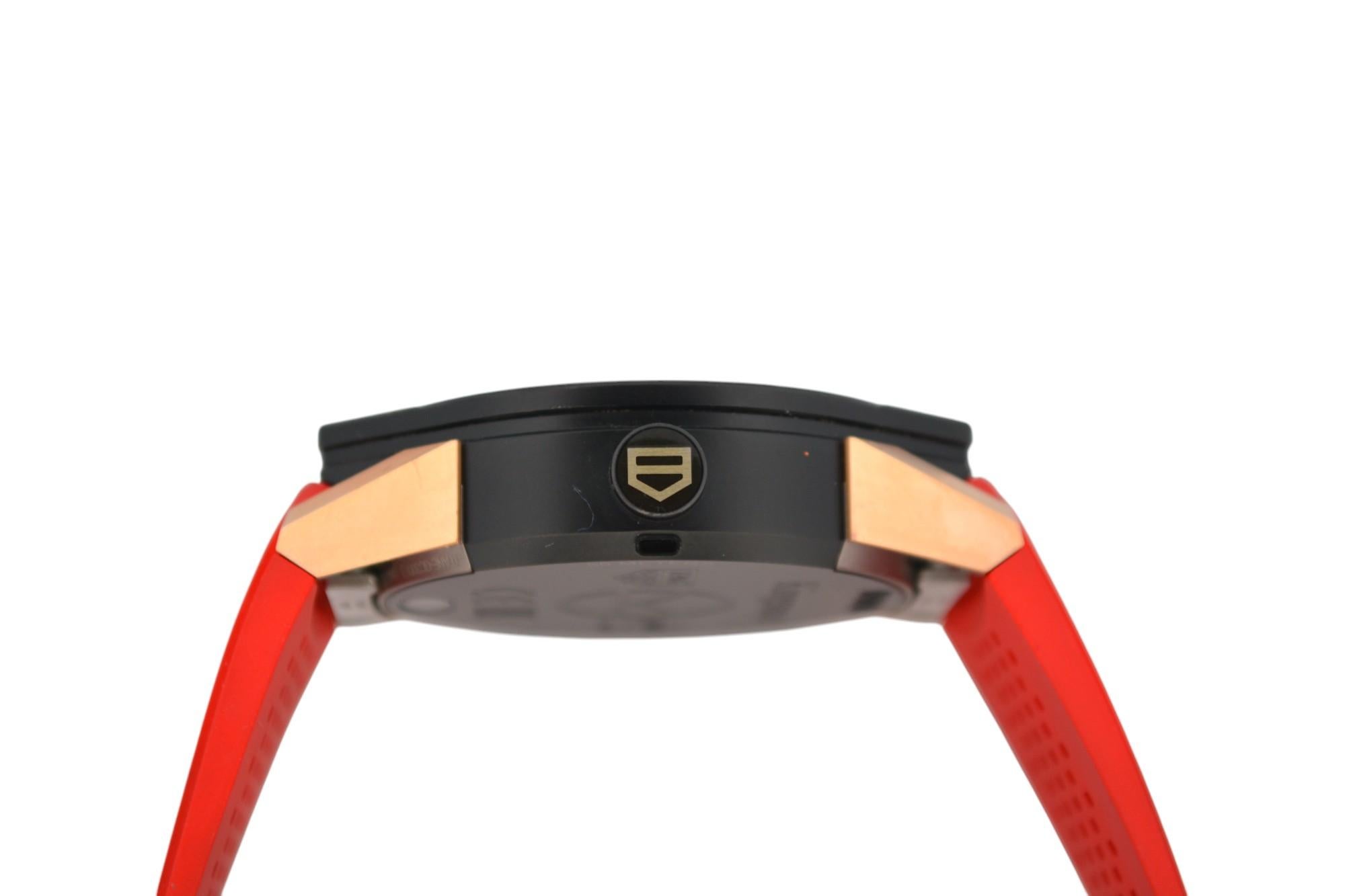 Tag Heuer Connected Kingsman 45 Titan&Gold Digitale Ref: SBF8A8023 im Angebot 6