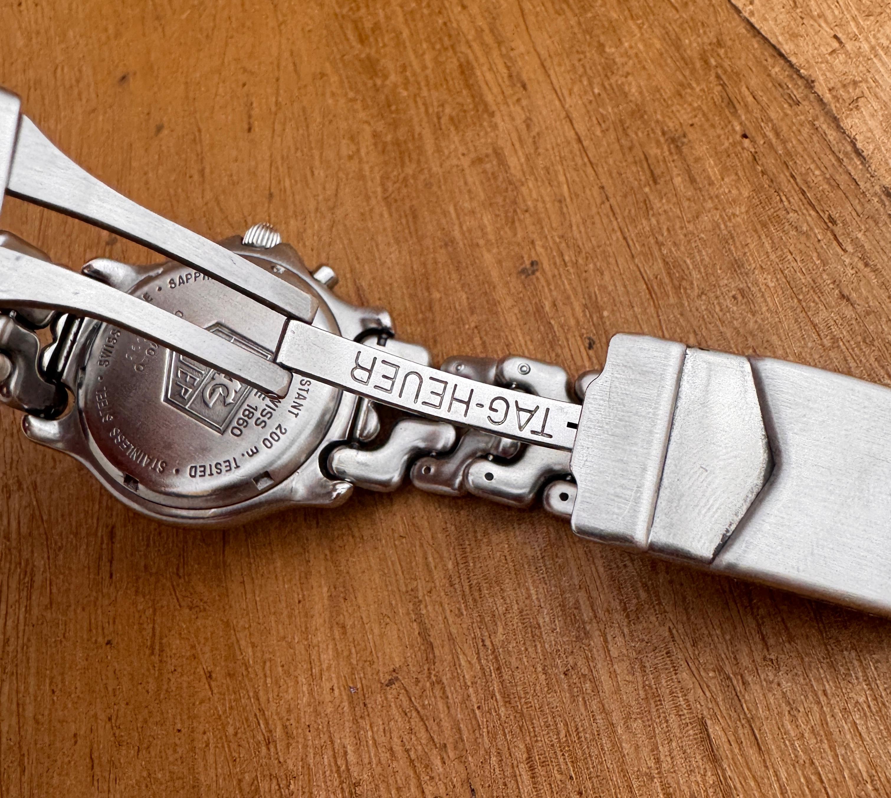Orologio TAG Heuer Corongraph CG1110-0 Professional Quadrante Nero 200M in vendita 10