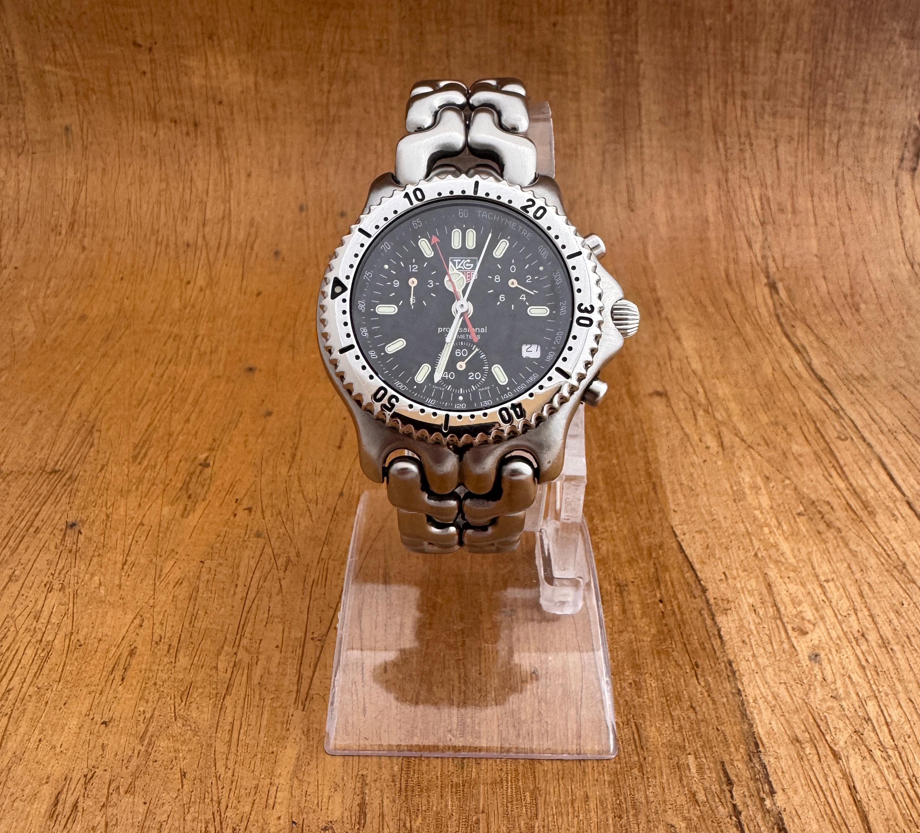 Orologio TAG Heuer Corongraph CG1110-0 Professional Quadrante Nero 200M In condizioni buone in vendita a Toronto, CA