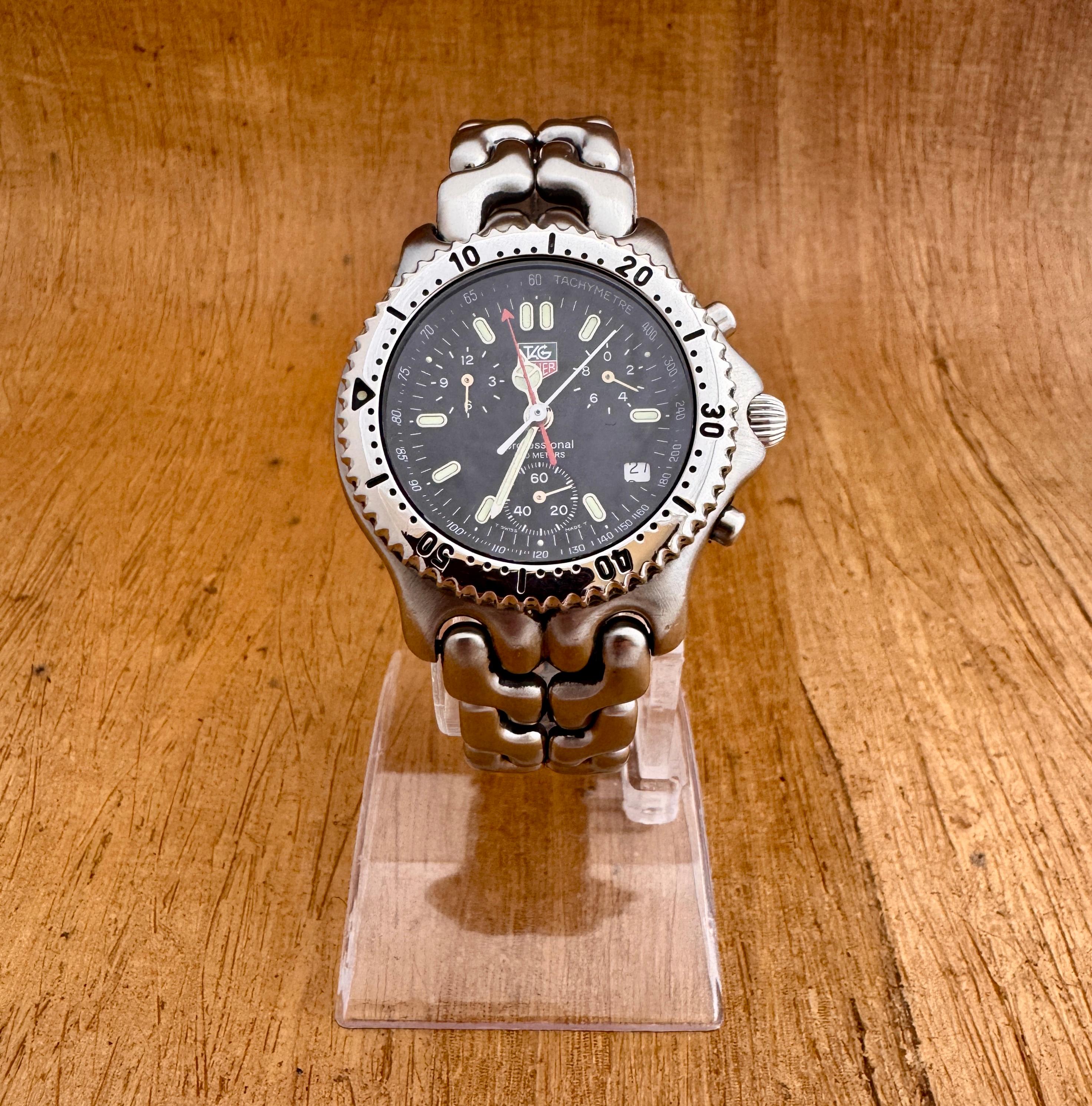 Orologio TAG Heuer Corongraph CG1110-0 Professional Quadrante Nero 200M in vendita 5
