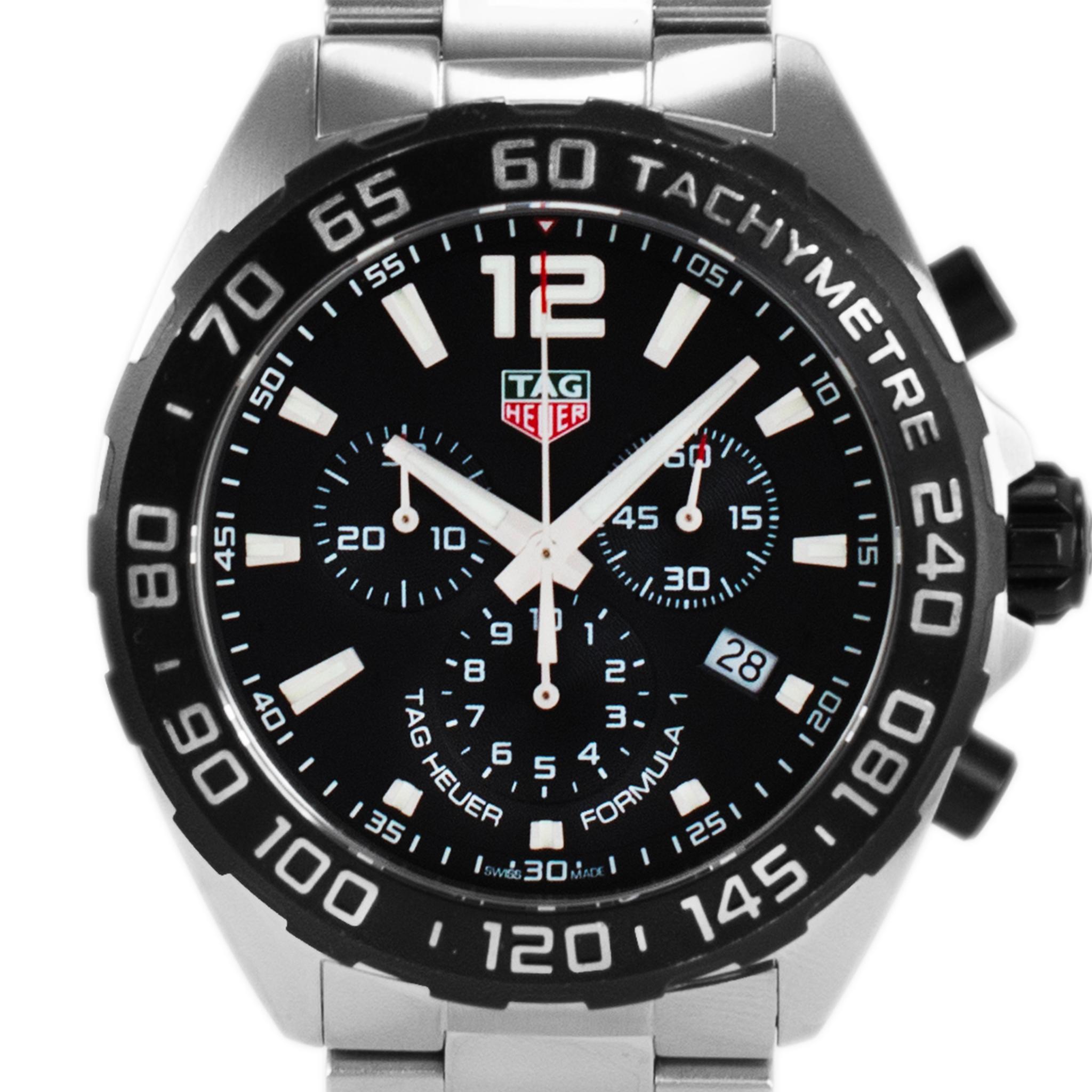 Marque : Tag Heuer

Genre : Hommes

Type de métal : Acier inoxydable

Diamètre : 43,00 mm

Poids : 171,82 grammes

Montre TAG HEUER en acier inoxydable pour homme, fabriquée en Suisse. Le métal a été testé et il a été déterminé qu'il s'agissait