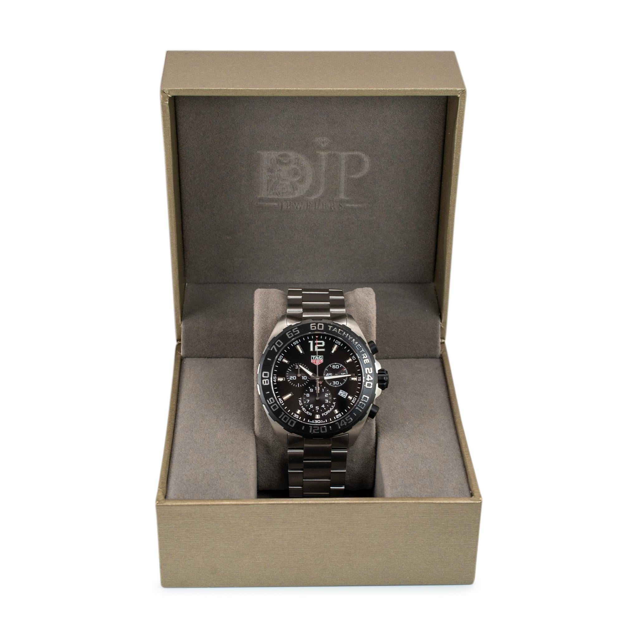 Montre TAG Heuer Formula 1 43MM CAZ1010 Quartz Cadran noir 200M Acier inoxydable en vente 4