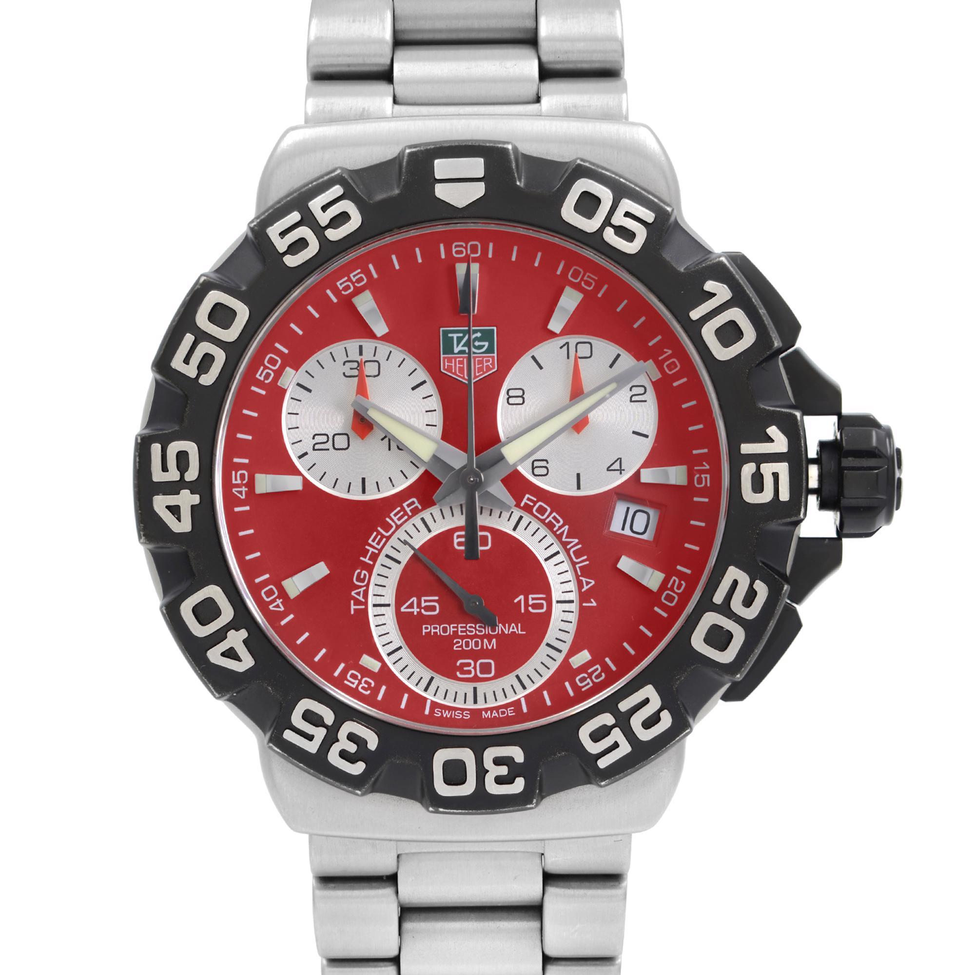 Pre-owned Tag Heuer Formula 1 Chronograph 41mm Stainless Steel Red Dial Mens Quartz Watch CAH1112.BA0850. This Timepiece is powered by Quartz (battery) movement with and Features: Stainless Steel Case Bracelet. Black Titanium Carbide Coated