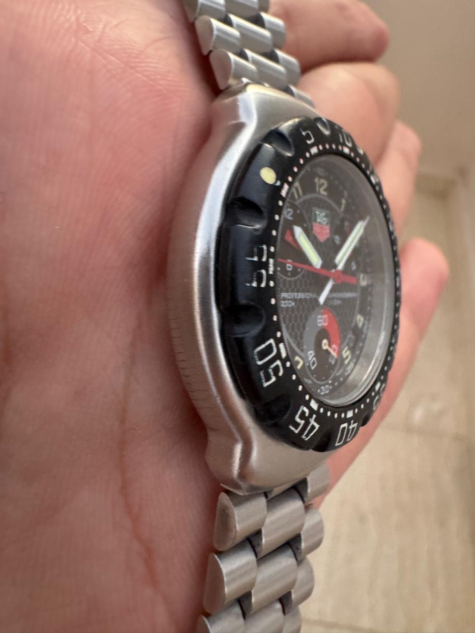 TAG Heuer Formula 1 Quartz Black Dial Chronograph CA1211 Mens Watch For Sale 3