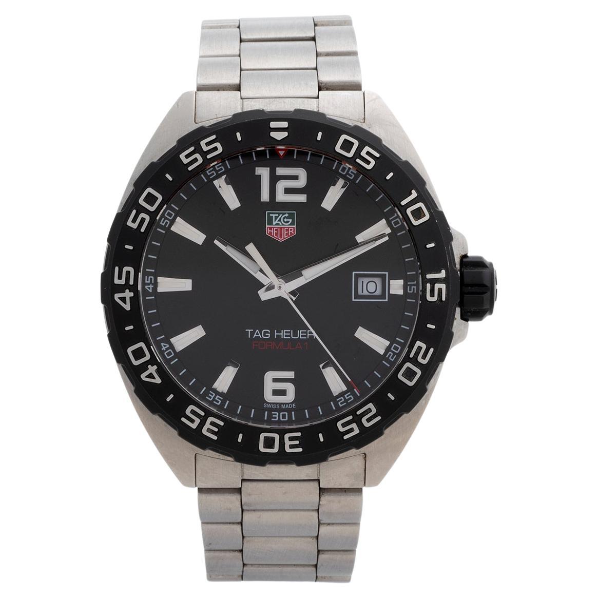 Our Tag Heuer Formula 1 reference WAZ1110 with quartz movement features a stainless steel 41mm case with stainless steel bracelet, and black dial . A instantly recognisable sports watch, this example comes with neither box nor papers but a
