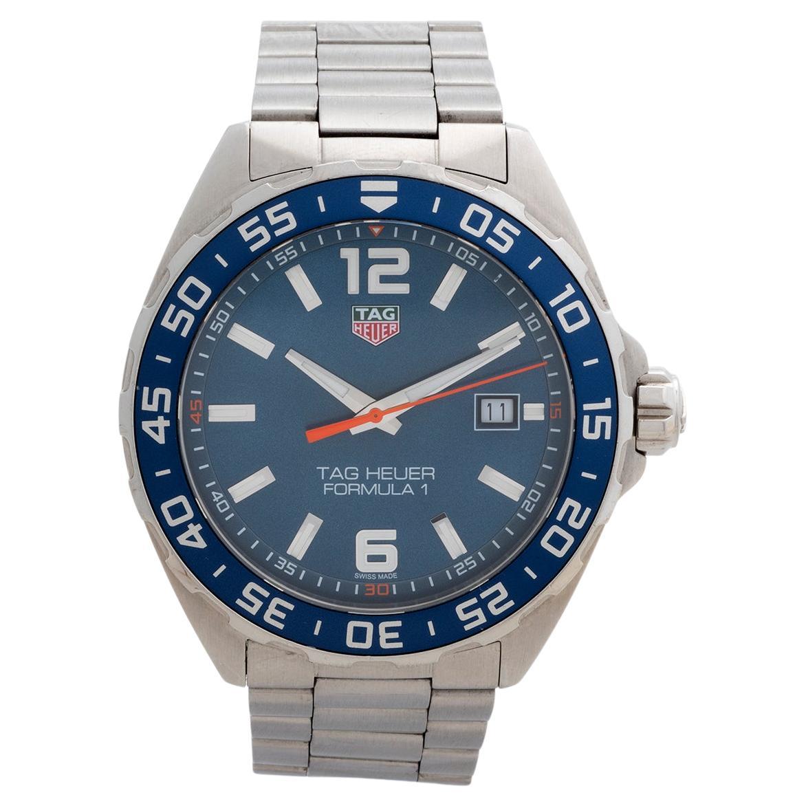 Our Tag Heuer Formula 1 quartz features a stainless steel 43mm case with stainless steel bracelet, the reference WAZ2010 is relatively scarce and features an attractive blue dial with orange seconds hand. A versatile sports watch, this example comes
