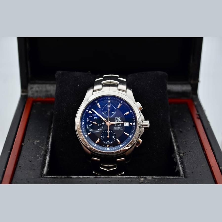 The watch is in a very good condition, it has professional polish and it’s working well. The watch comes with the original box and documents, along with an AGS Jewelry warranty card. For more information about delivery, warranty and return, please