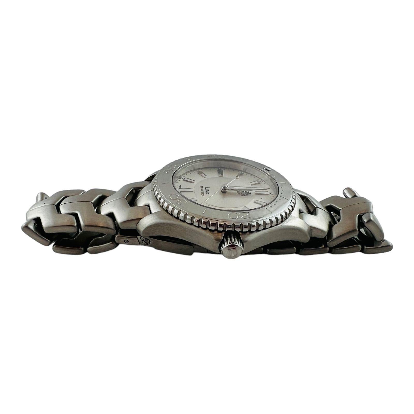 TAG Heuer Gliederuhr aus Edelstahl WJ1111 Quarz 39mm mit Schachtel/Papier im Zustand „Gut“ in Washington Depot, CT