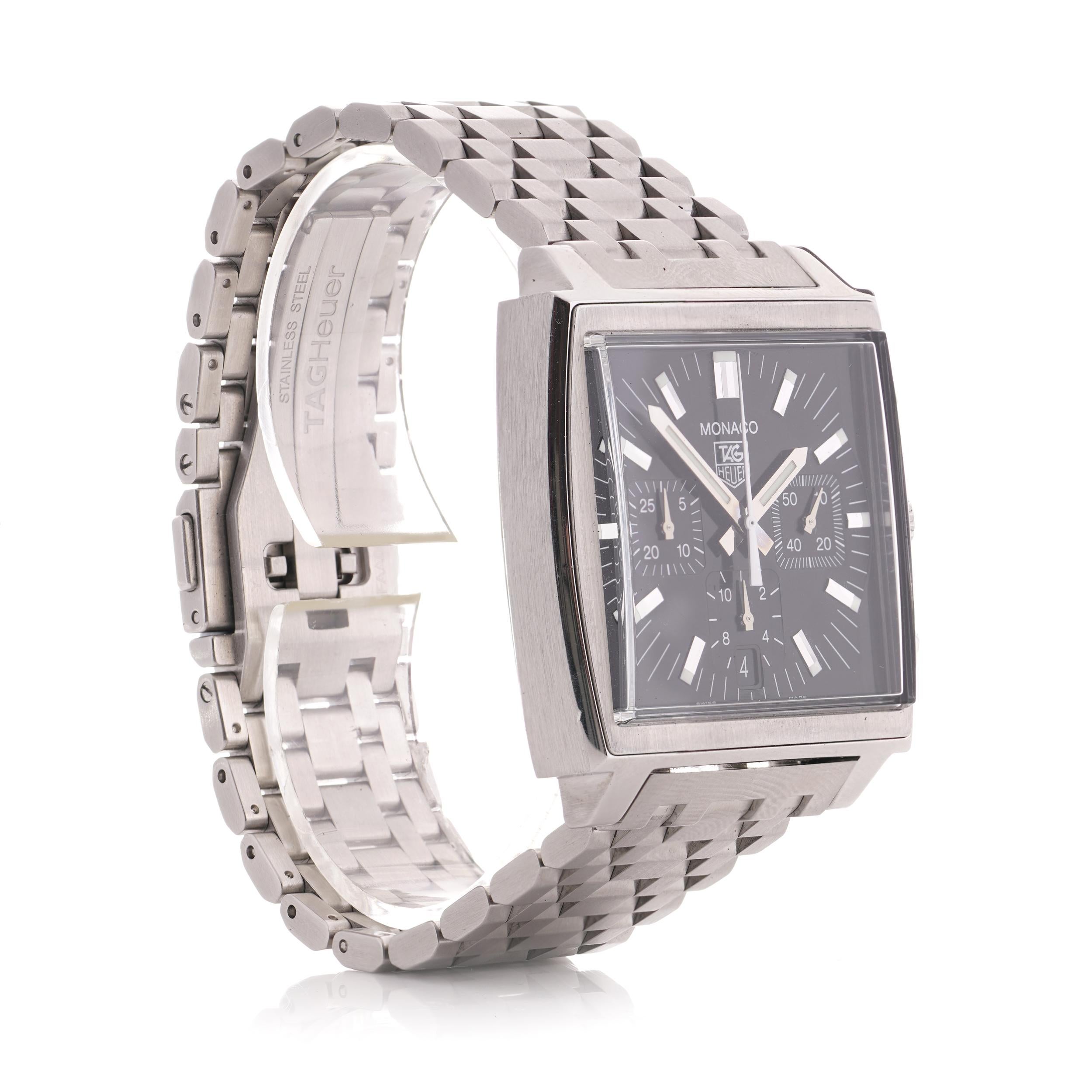 TAG Heuer Monaco acier 38 mm boîtier cadran noir montre-bracelet automatique pour homme CW2111 en vente 1
