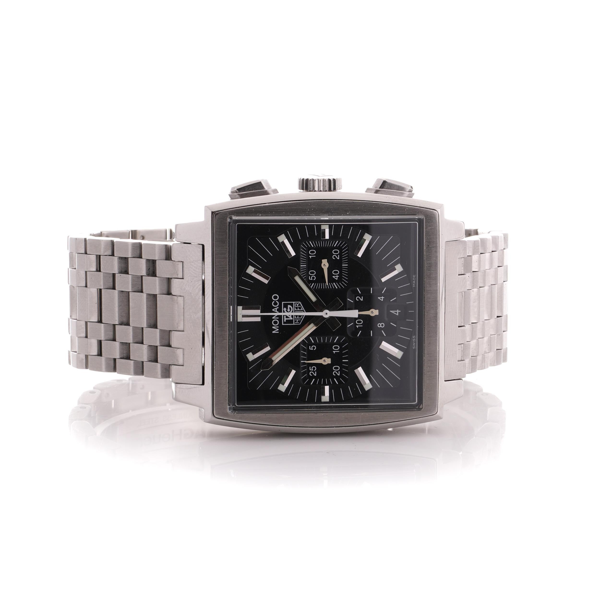 TAG Heuer Monaco acier 38 mm boîtier cadran noir montre-bracelet automatique pour homme CW2111 en vente 2