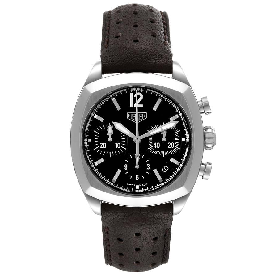 Tag Heuer Monza Re-Edition Chronograph Schwarzes Zifferblatt Stahl Herrenuhr CR2110. Automatisches Chronographenwerk mit Selbstaufzug. Kissengehäuse aus Edelstahl mit einem Durchmesser von 38 mm. Glatte Lünette aus Edelstahl. Kratzfestes Saphirglas.