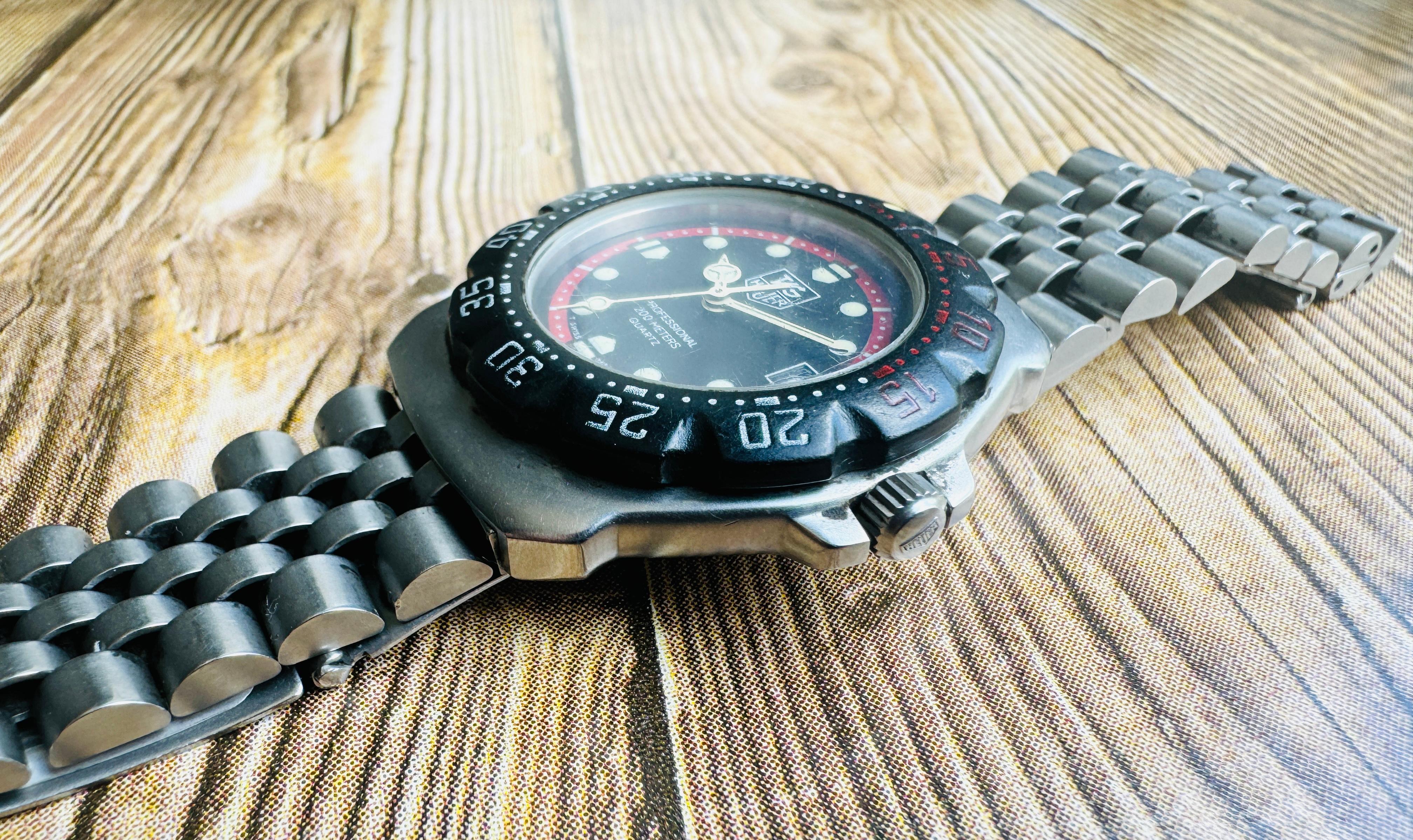 TAG Heuer Professional 200m WG111A Blaue professionelle Edelstahluhr 9