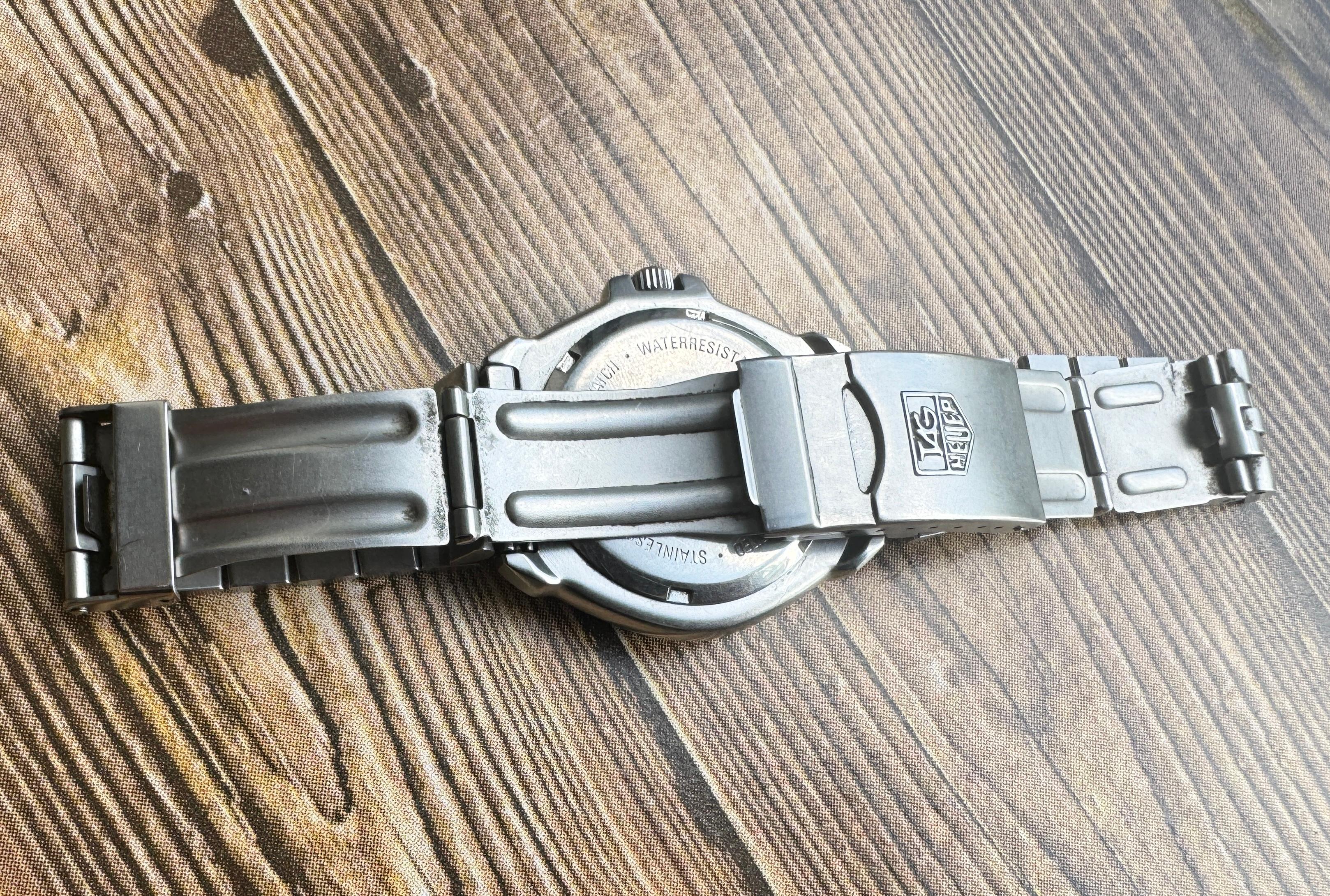 TAG Heuer Professional 200m WG111A Blaue professionelle Edelstahluhr 10