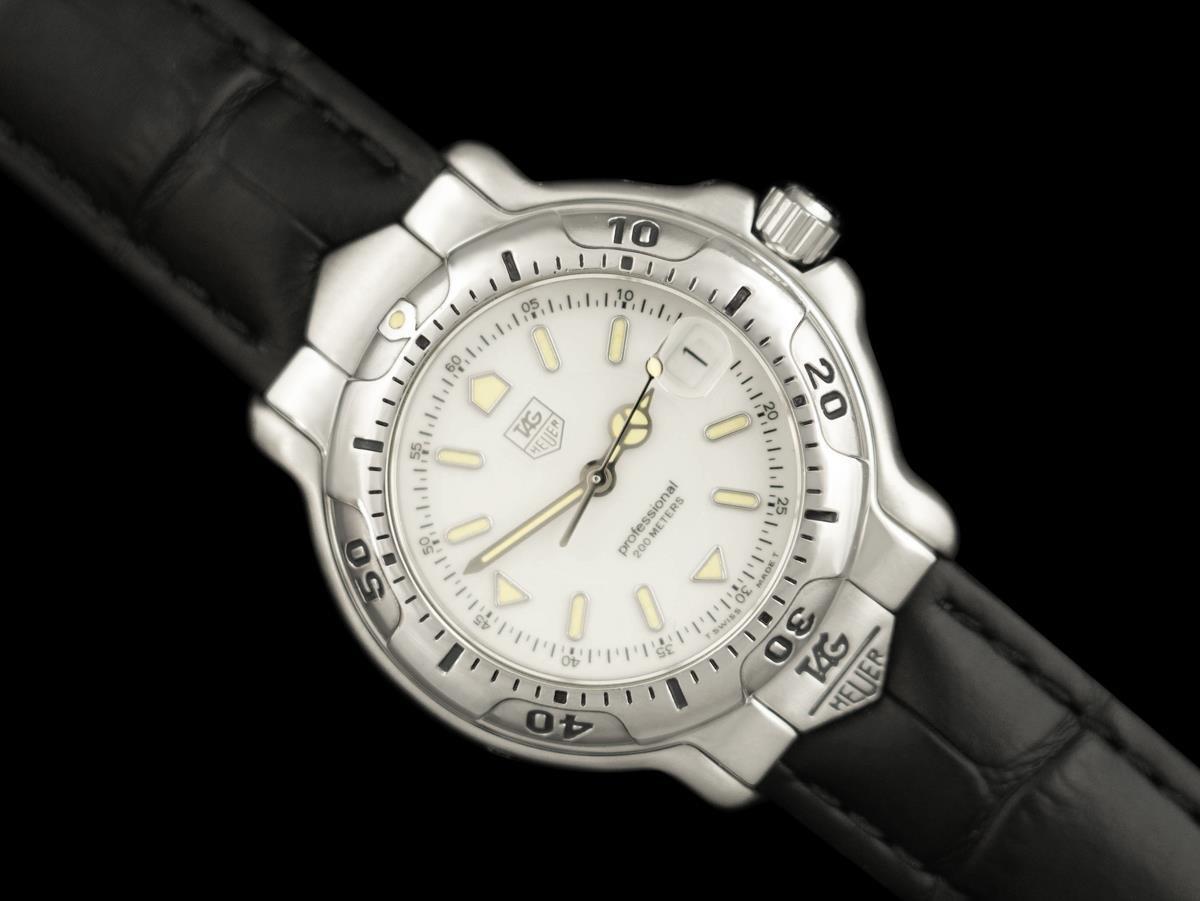 NAMED ONE OF WATCHPRO MAGAZINE’S “HOT 100” - THE TOP 100 INFLUENCERS OF THE U.S. WATCH INDUSTRY. HOW CAN WE SERVE YOU?

We’re new to offering our carefully curated collection on 1stDibs, but we have sold over 10,000 fine watches and exceptionally
