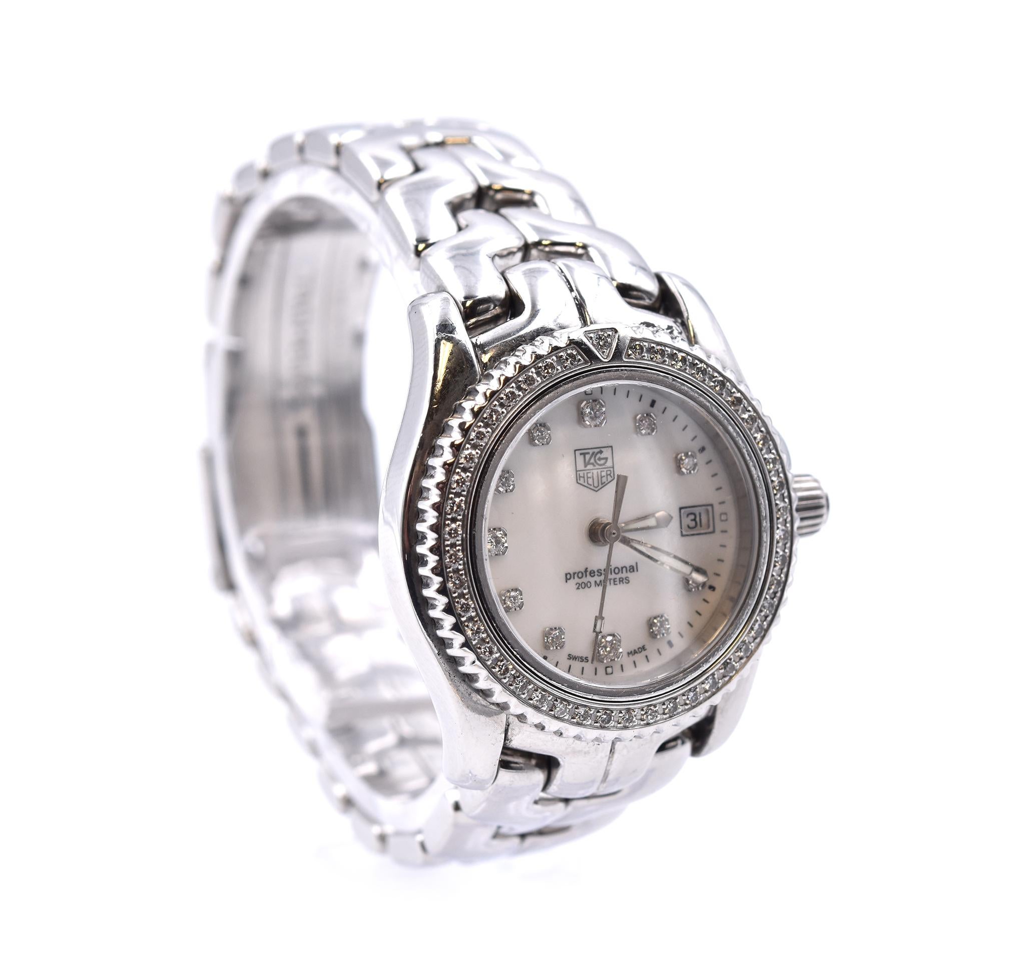 Movement: quartz
Function: hours, minuets, seconds, date
Case: 30mm stainless steel case, sapphire crystal, push/pull crown, diamond bezel
Dial: mother of pearl diamond dial
Band: stainless steel bracelet
Serial#: HQ5XXX
Reference#: WT1318

No box