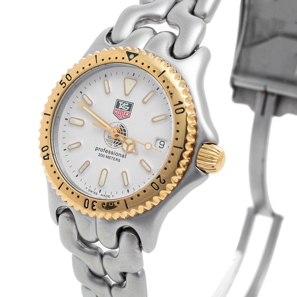 Watches from Tag Heuer are high-performance timepieces that are meticulously crafted to meet the wants of an on-the-go life. Designed with a 34 mm stainless steel, the watch features a circular, illuminated dial with luminous hands, hour markers,