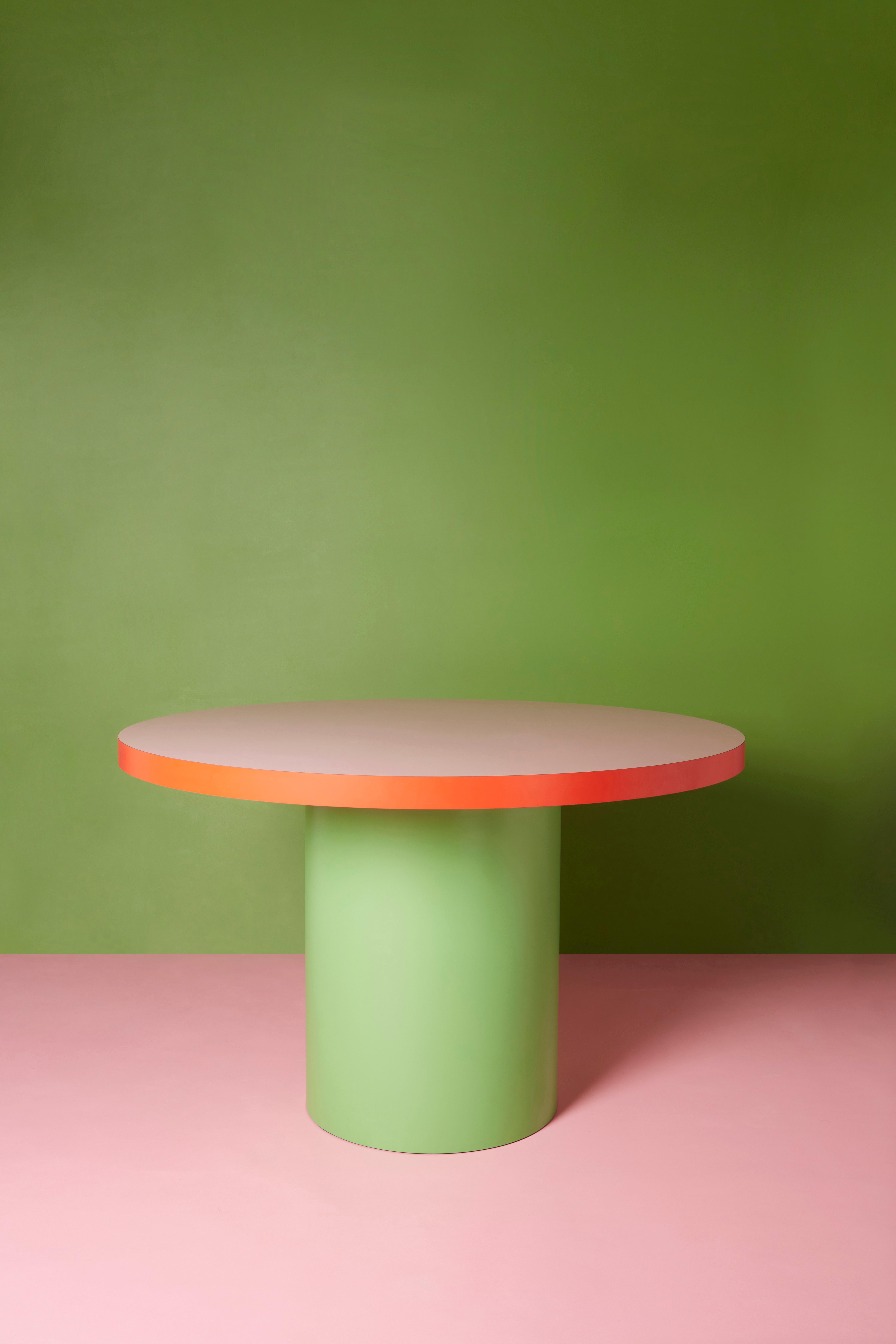 Table ronde TAGADA par Stamuli, vert, rose, rouge en vente 2