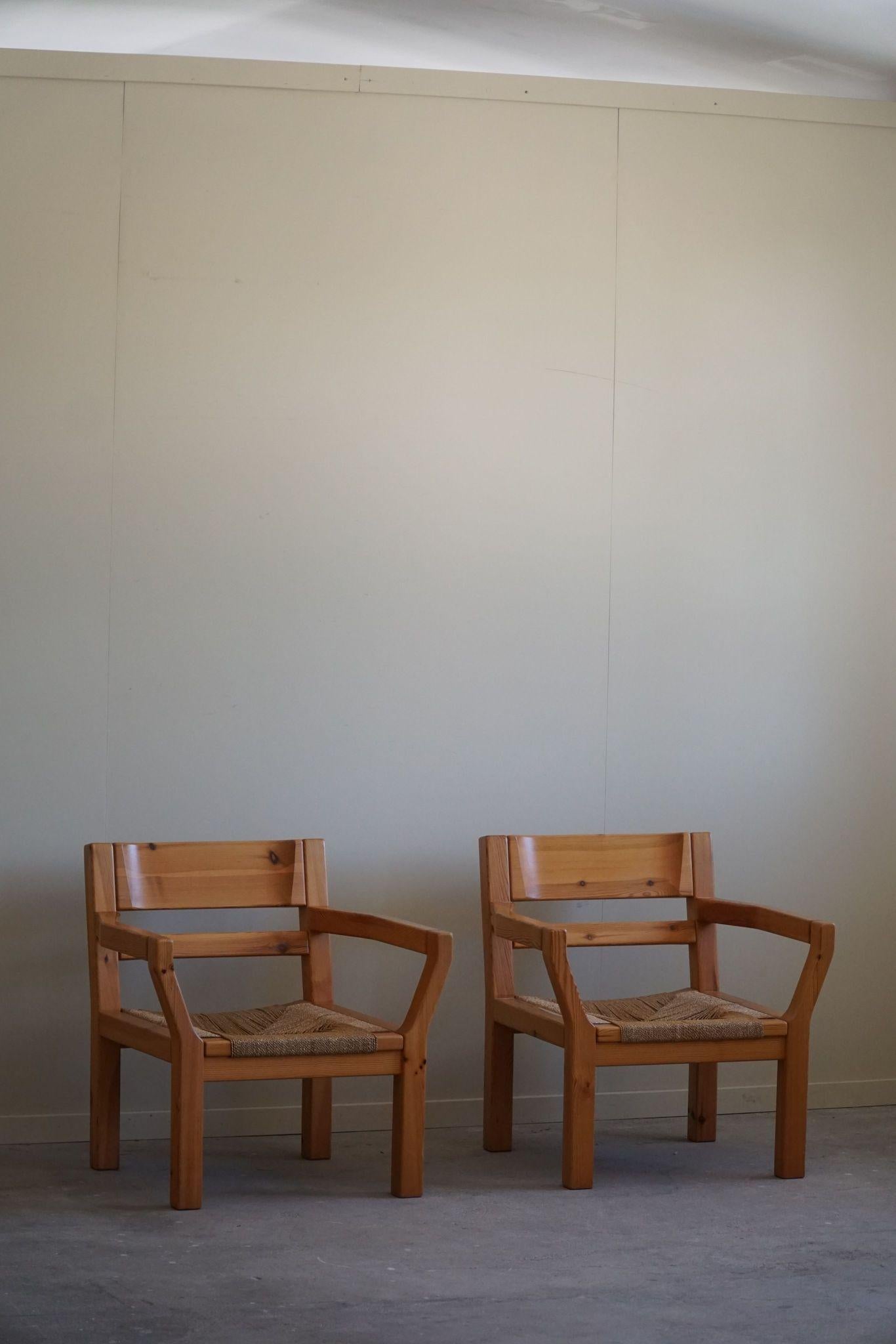 Tage Poulsen, A Pair of Brutalist Chairs in Pine & Cord, Danish Modern, 1970s In Good Condition For Sale In Odense, DK