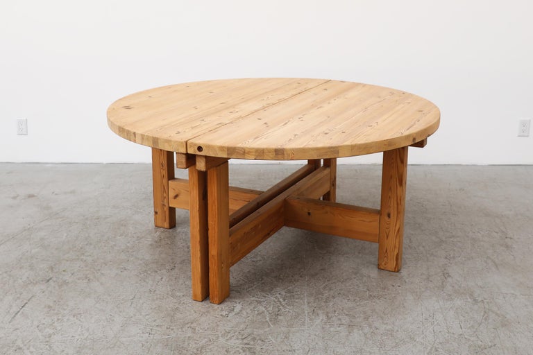 Tage Poulsen for GM Möbler Round Pine Dining Table with Extension In Good Condition For Sale In Los Angeles, CA