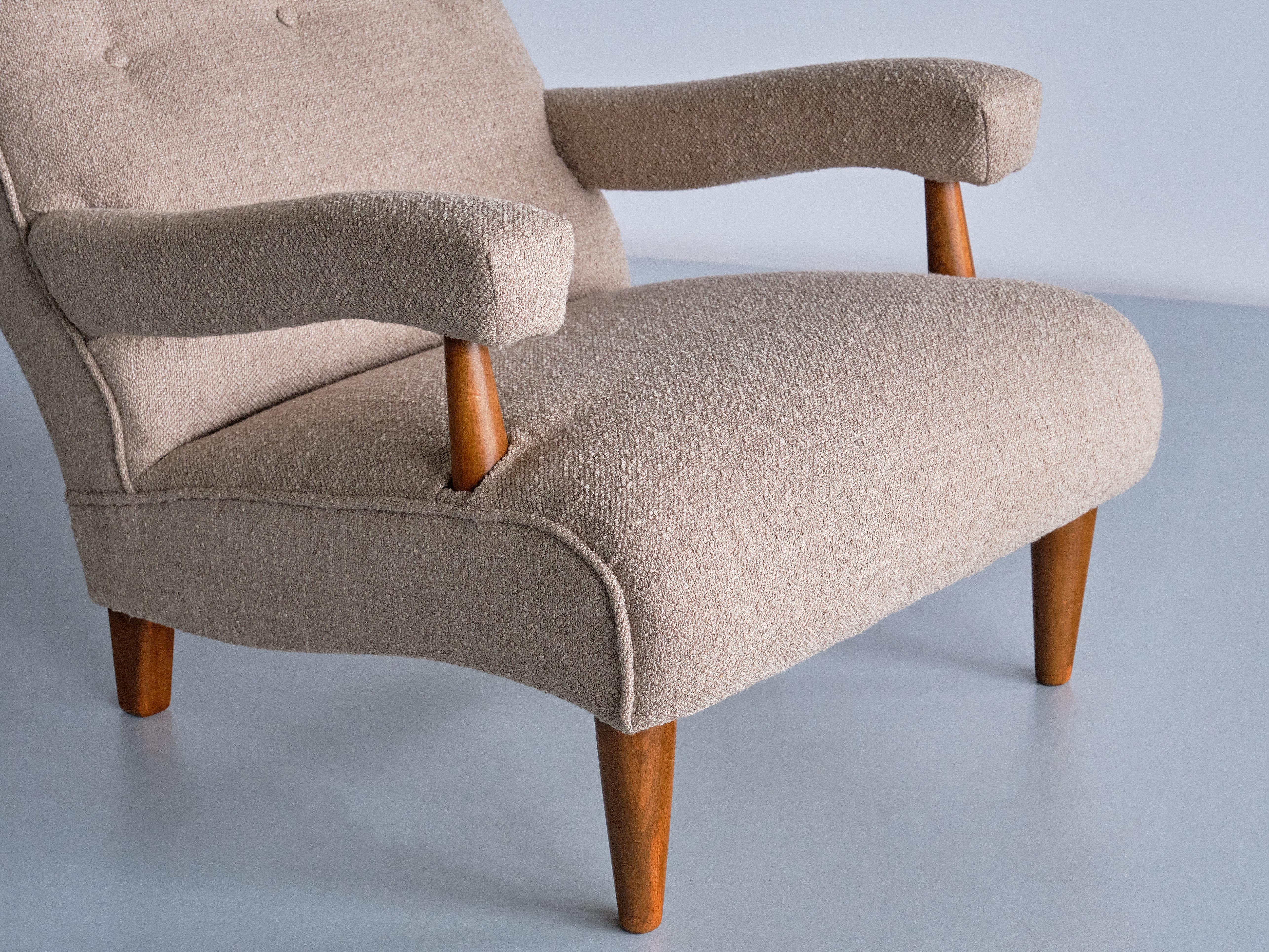 Tage Westberg Armchair in Bouclé and Beech Wood, Sweden, 1960s In Good Condition For Sale In The Hague, NL