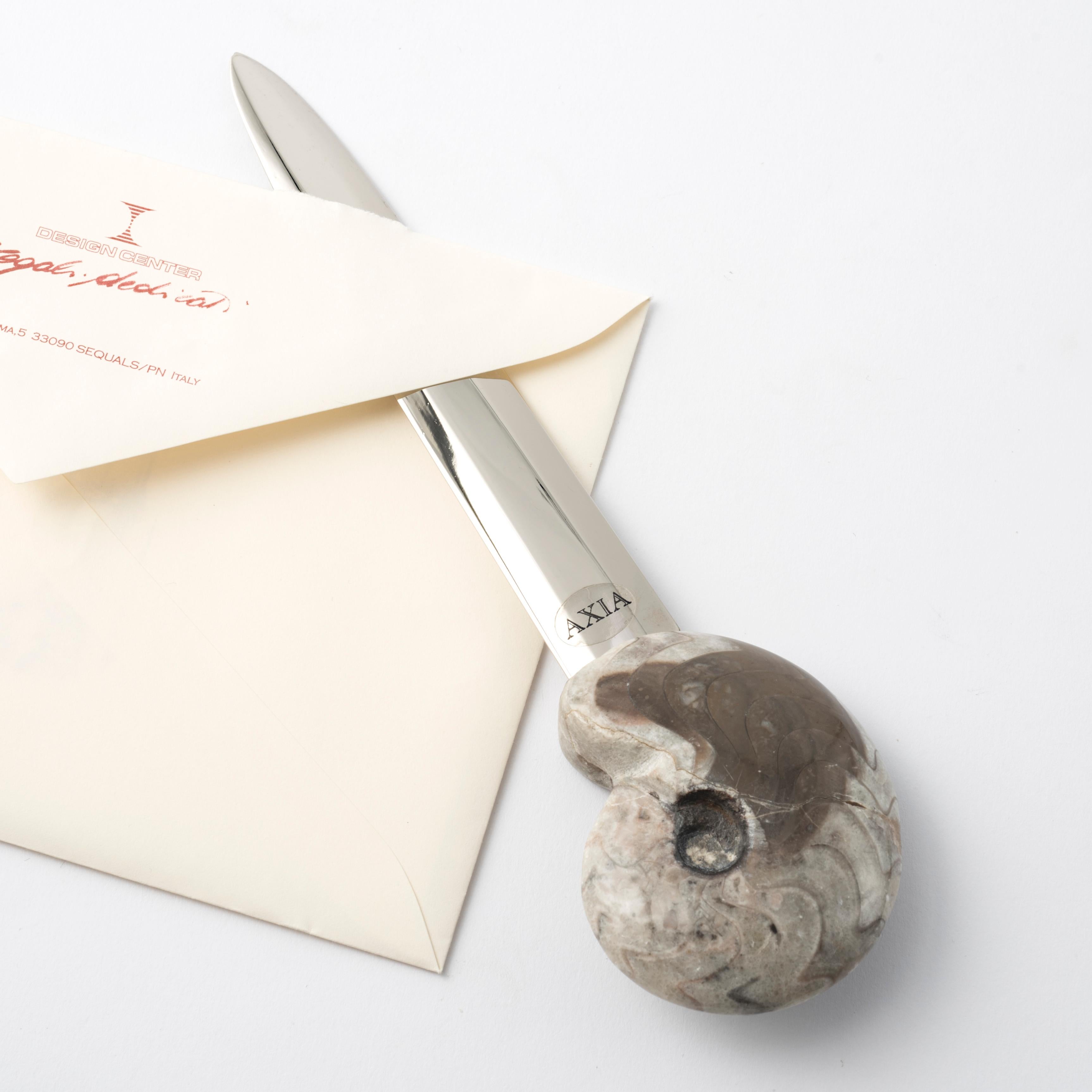 Abrecartas Fósil Auténtico Manticoceras - Diseño Único y Exclusivo Galvanizado en venta