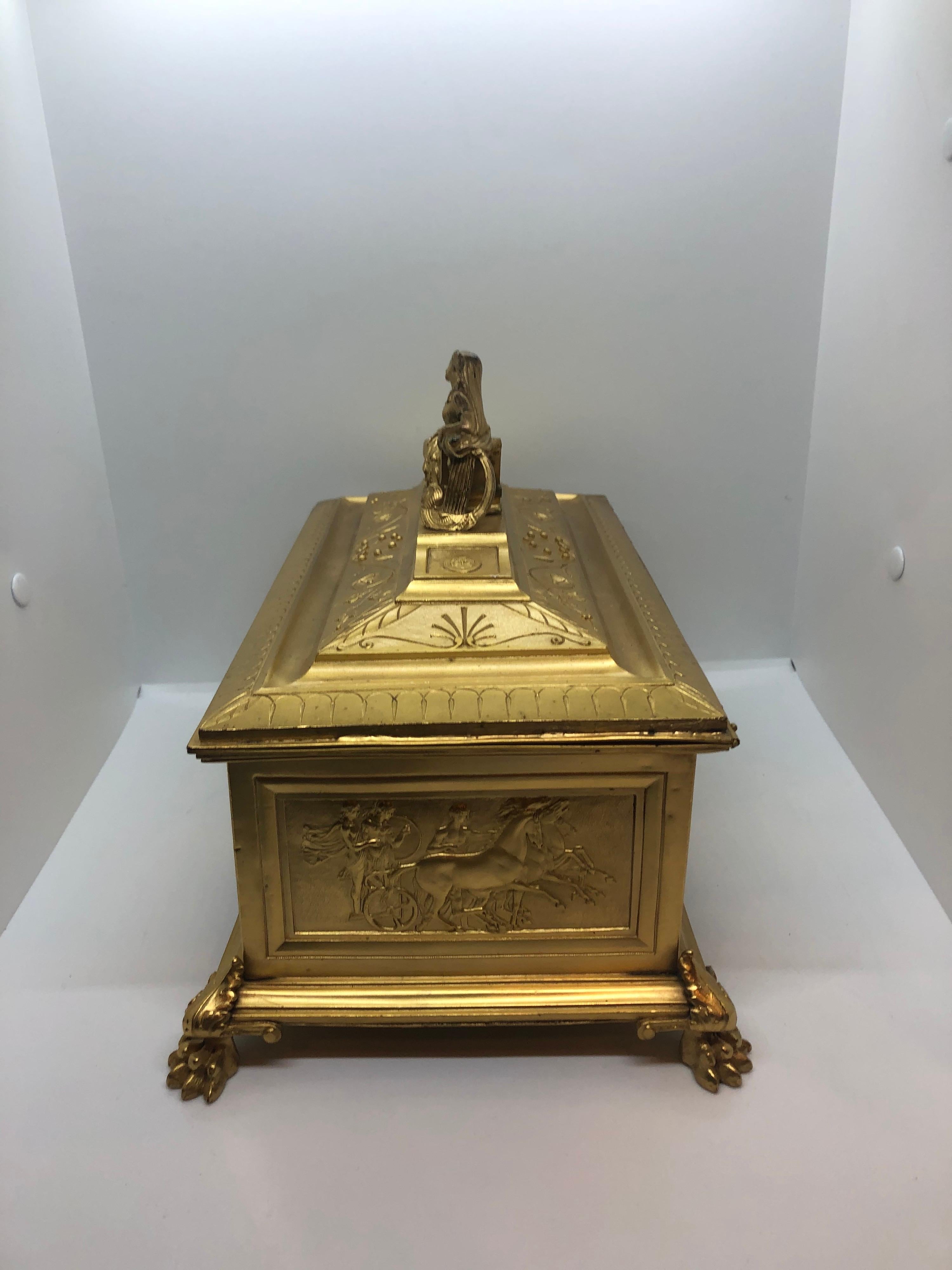 19th century gilt bronze box signed TAHAN En De LEMPERIIR.