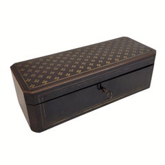Coffret de collection Tahan Paris, bois précieux et marqueterie florale de laiton