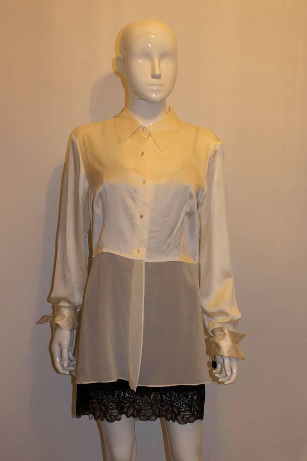 Tahari Satin and Sheer Blouse In Good Condition For Sale In London, GB