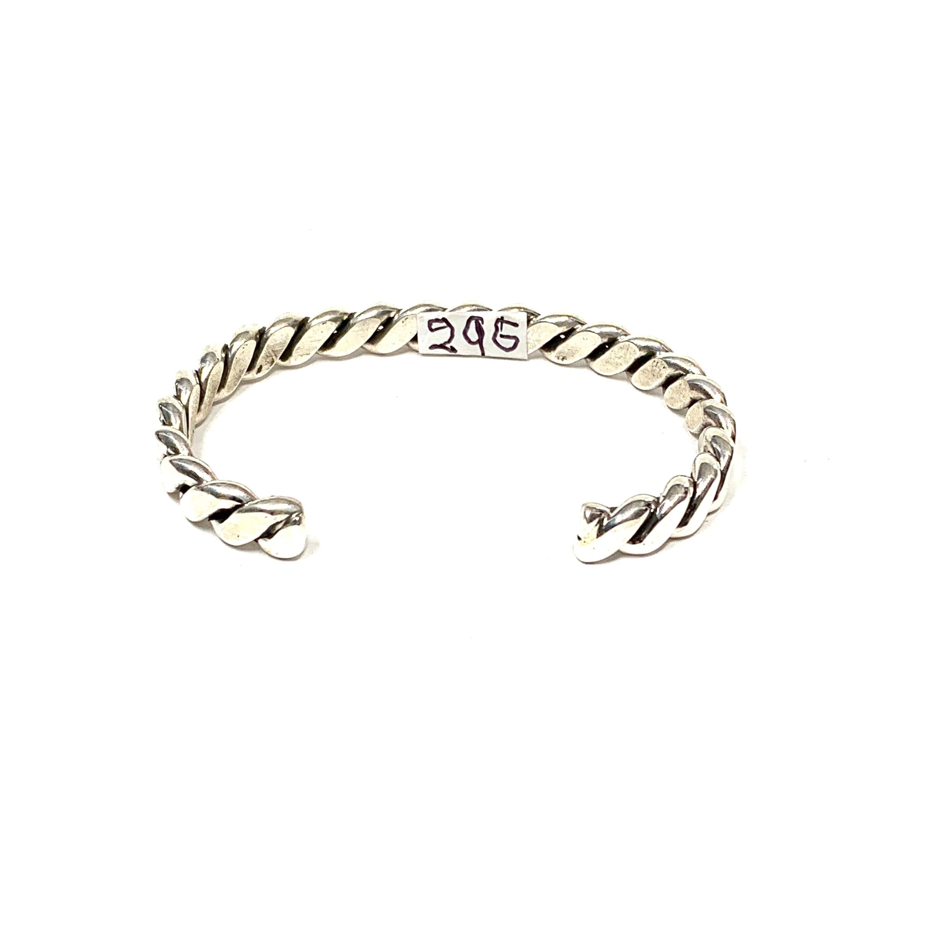 Women's Navajo Sterling Silver 29 Gr. Cuff Bracelet By TAHE PS33