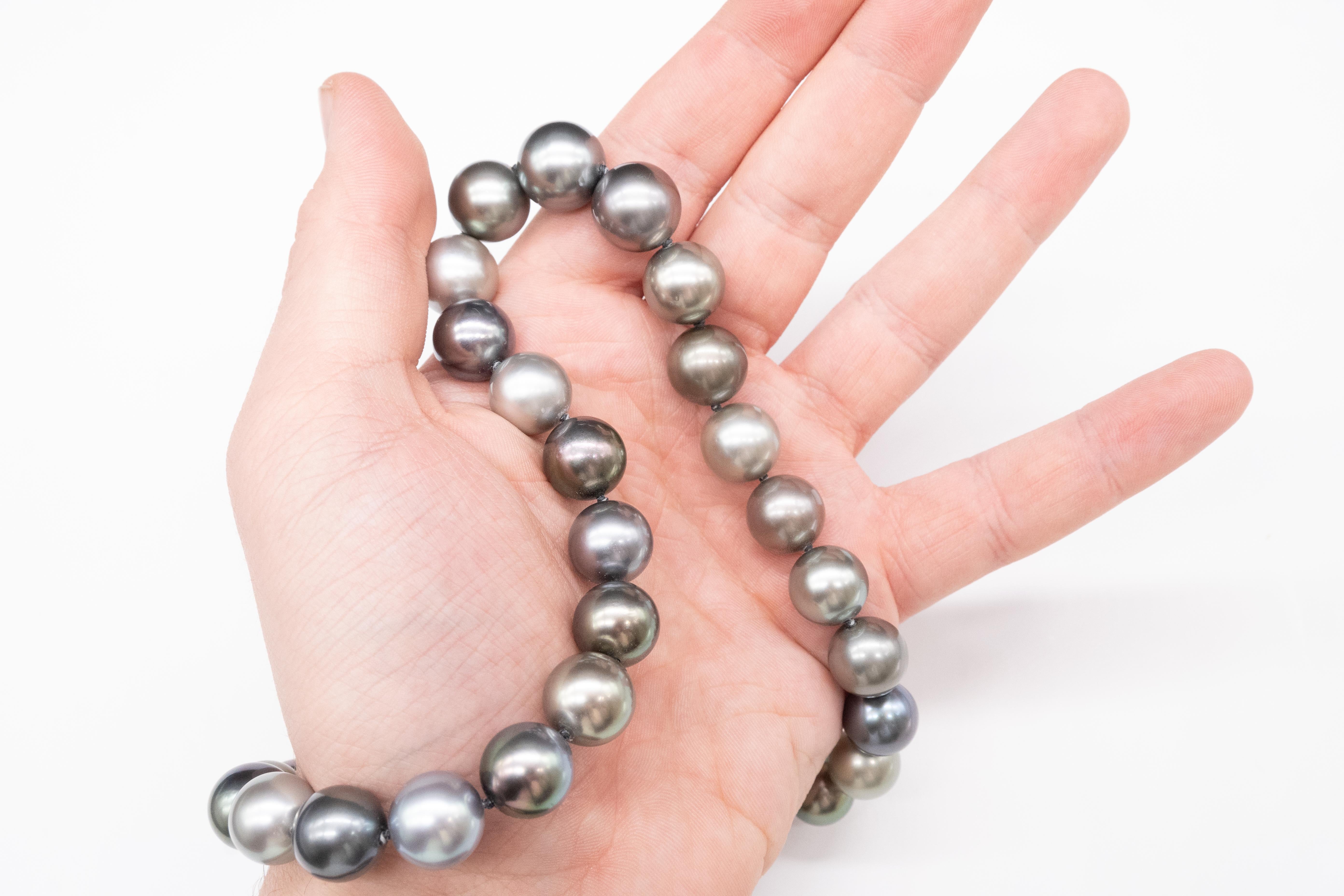 Perlina Tahiti 14/12 Beaded Necklace, 31 AAA Pearls in vendita