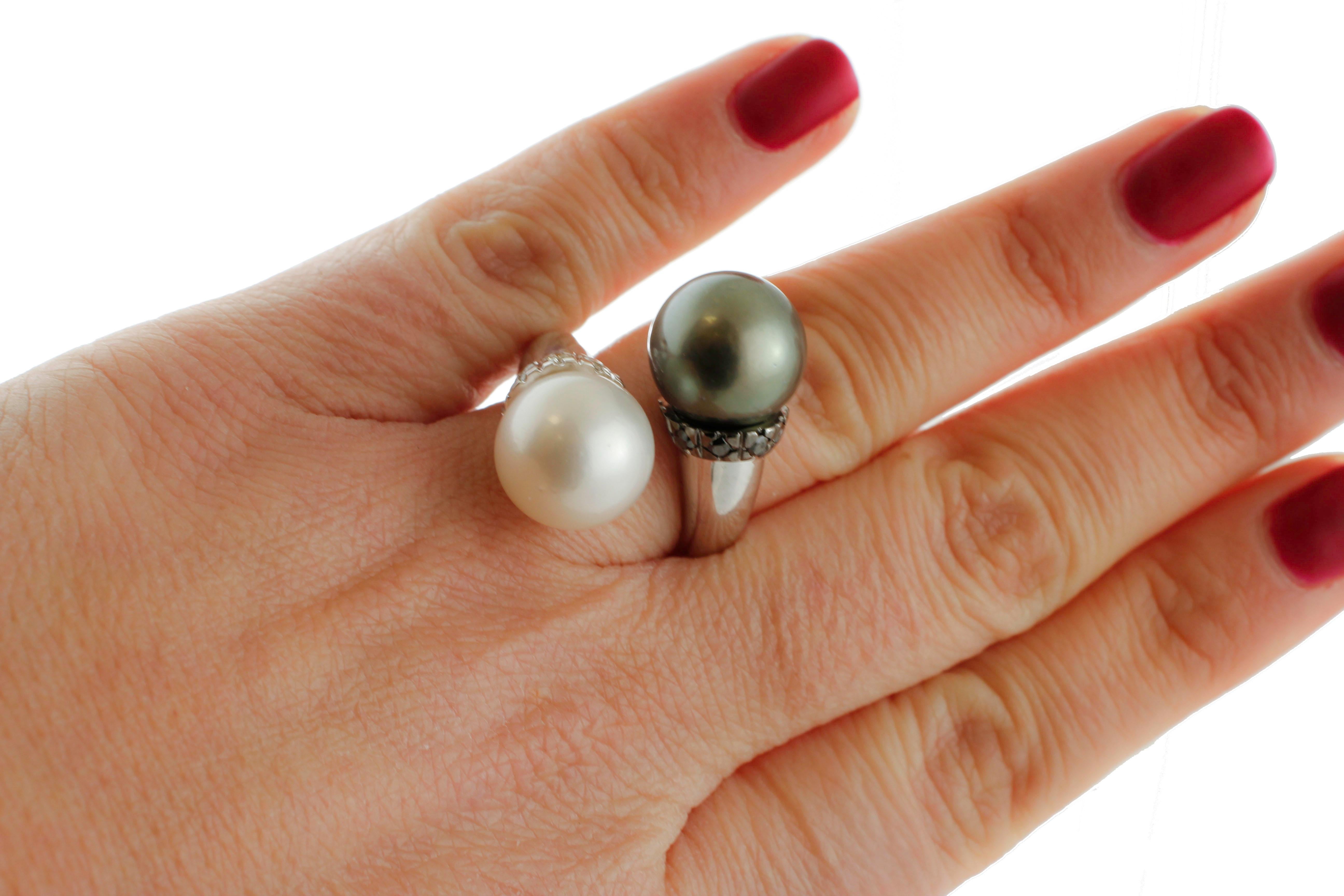 Women's Tahiti and White Pearls, White and Black Diamonds, 18 Karat White Gold Ring For Sale