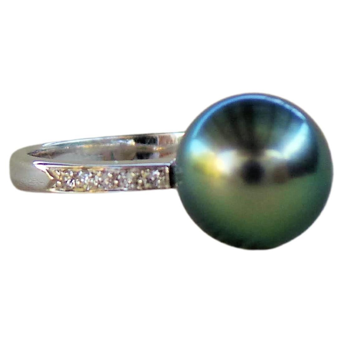 Tahiti Black Pearl Diamonds 0.15K White Gold Cocktail Ring For Sale