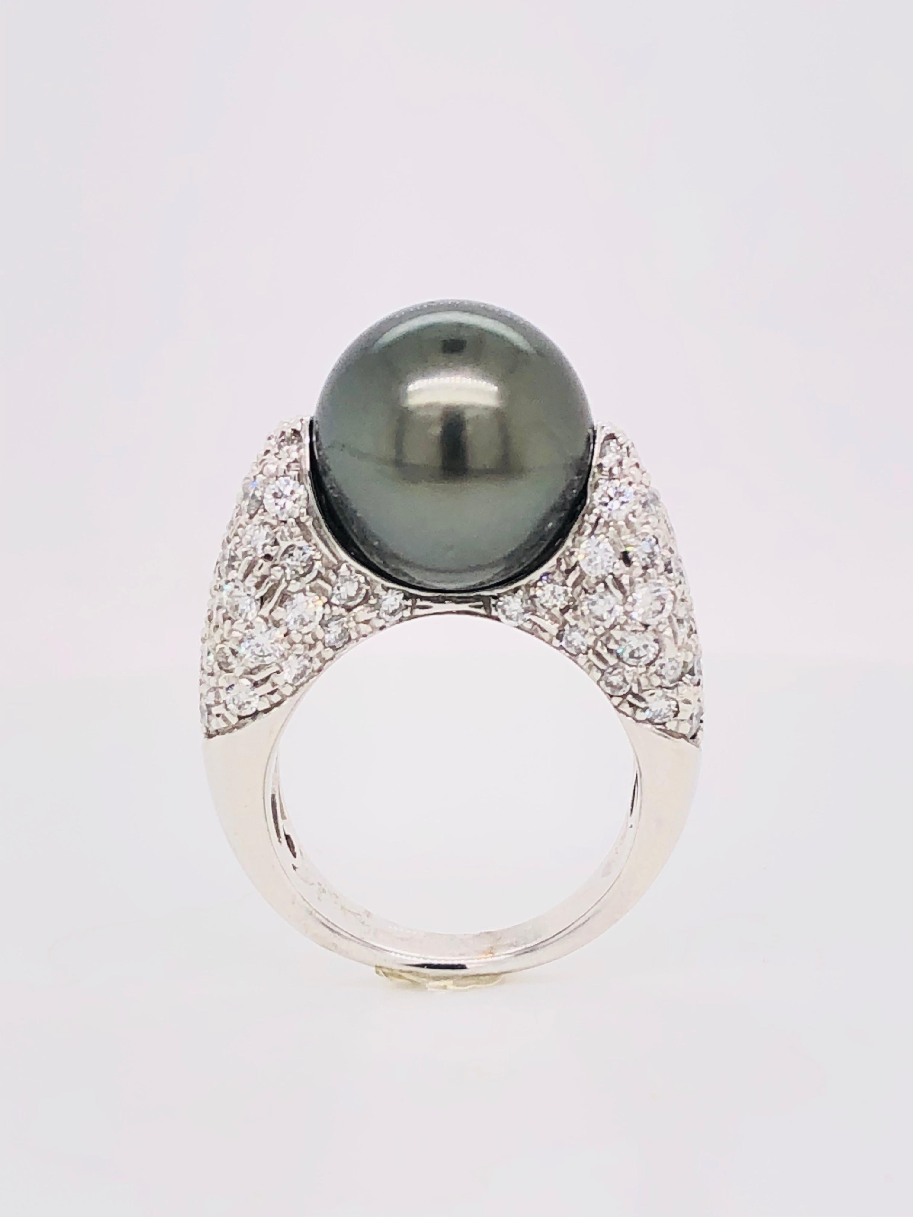 Contemporary Tahiti Black Pearl and White Diamonds on White Gold Rings